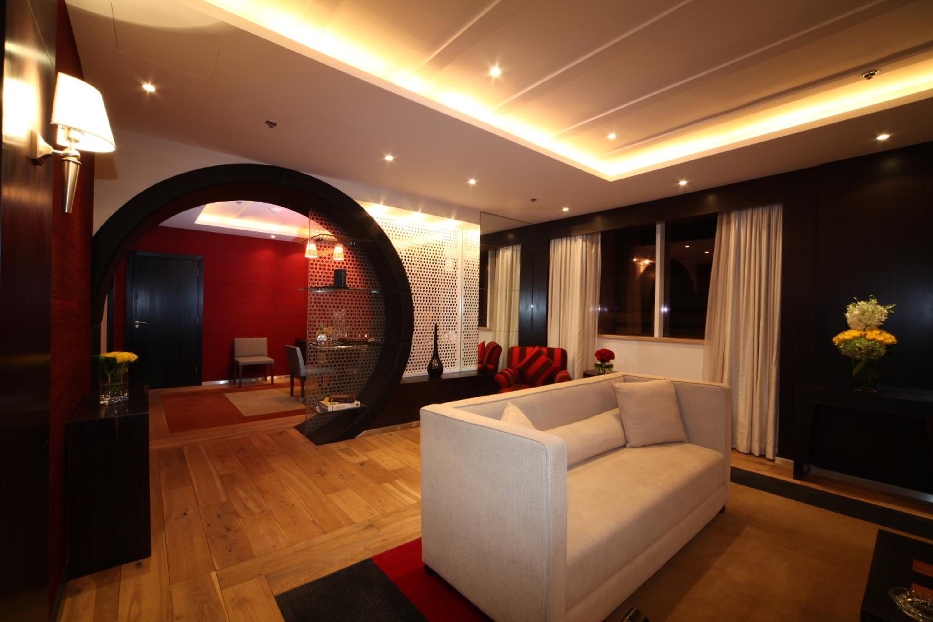 Royal Suite with Double Bed and Kitchen