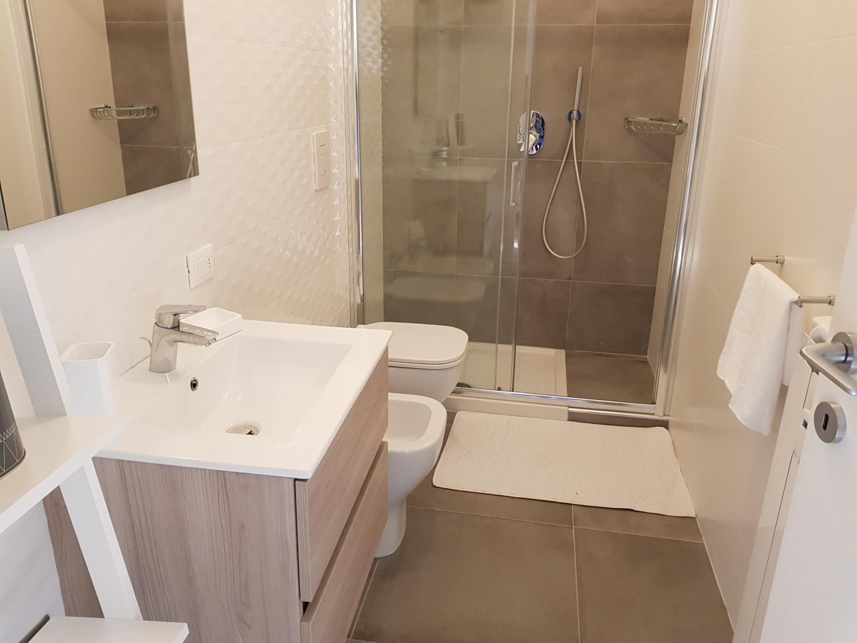 One-Bedroom Apartment - Photo 28