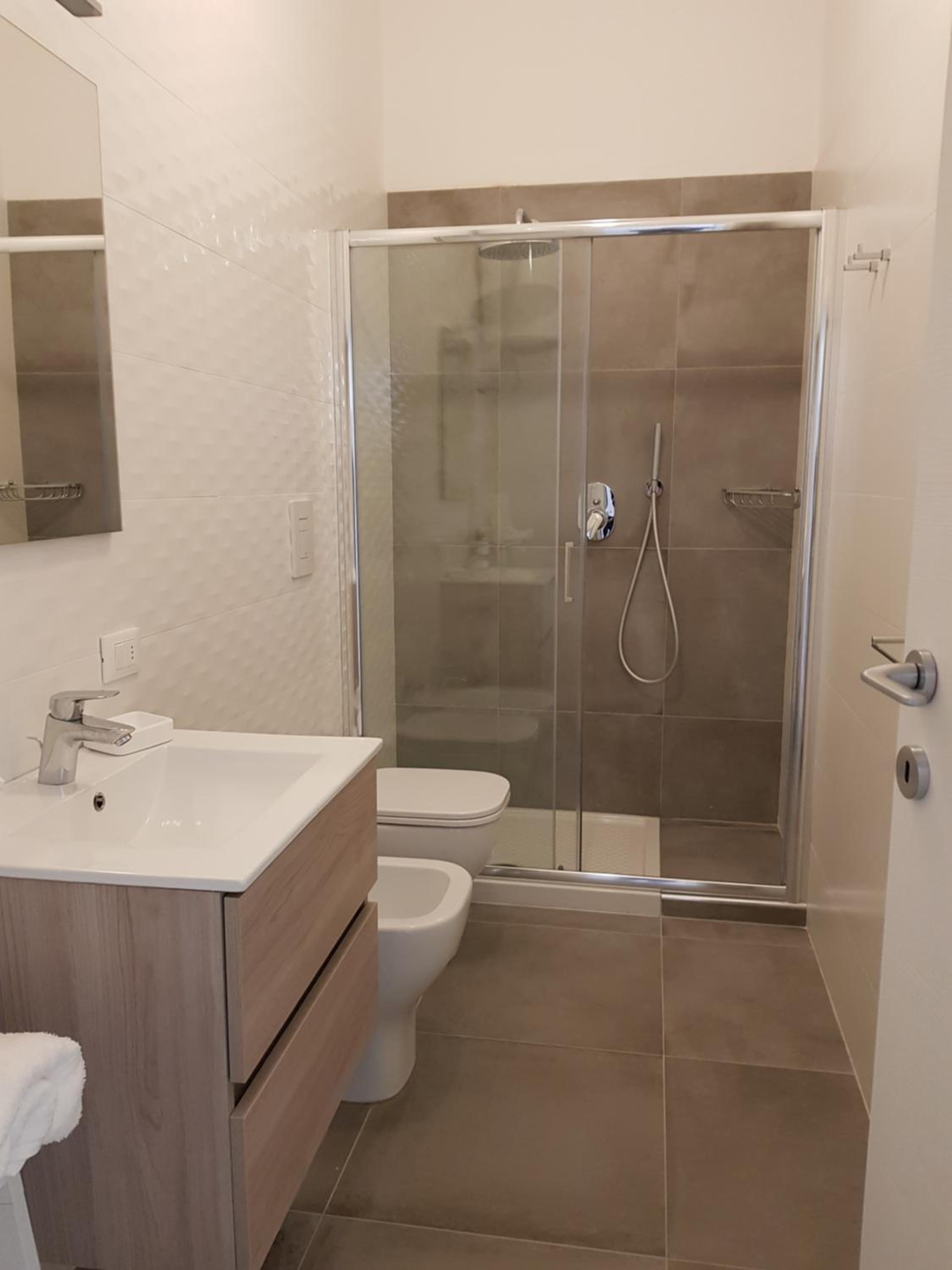 One-Bedroom Apartment - Photo 14