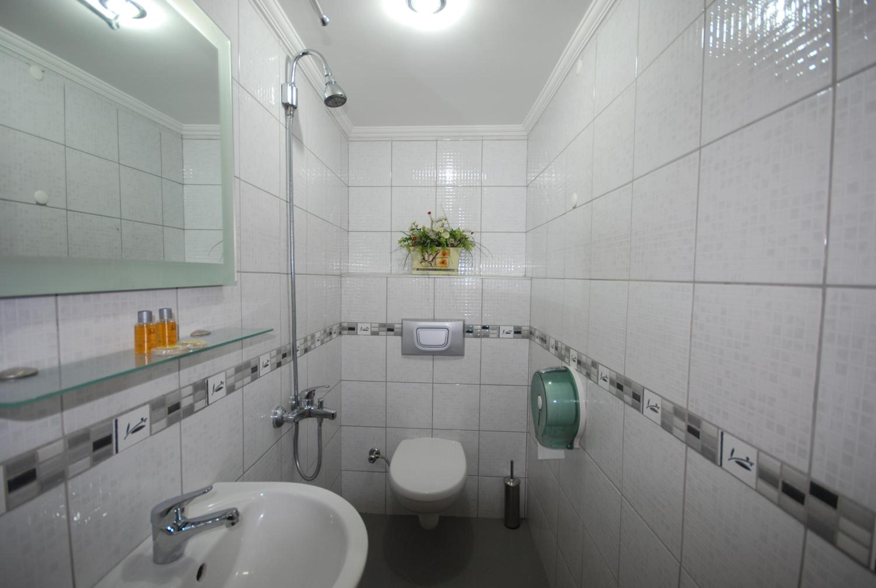 Double or Twin Room - Photo 2
