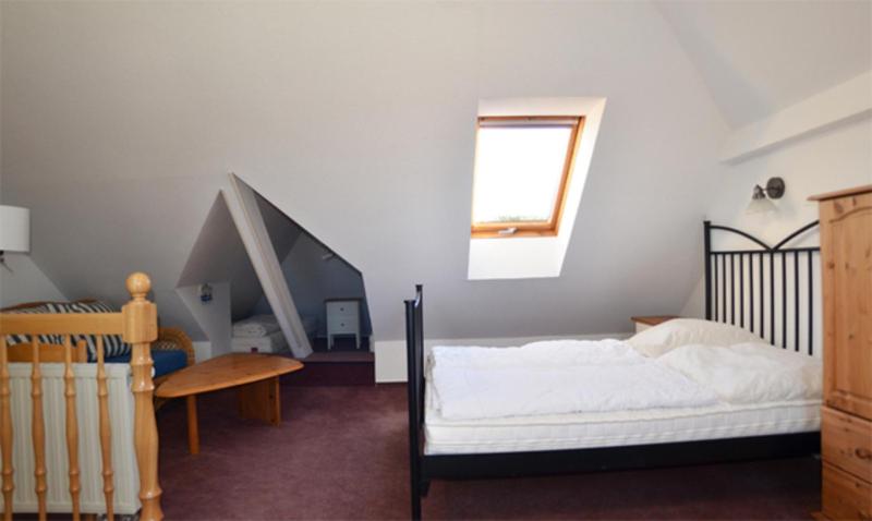 Two-Bedroom Apartment with Balcony photo 1