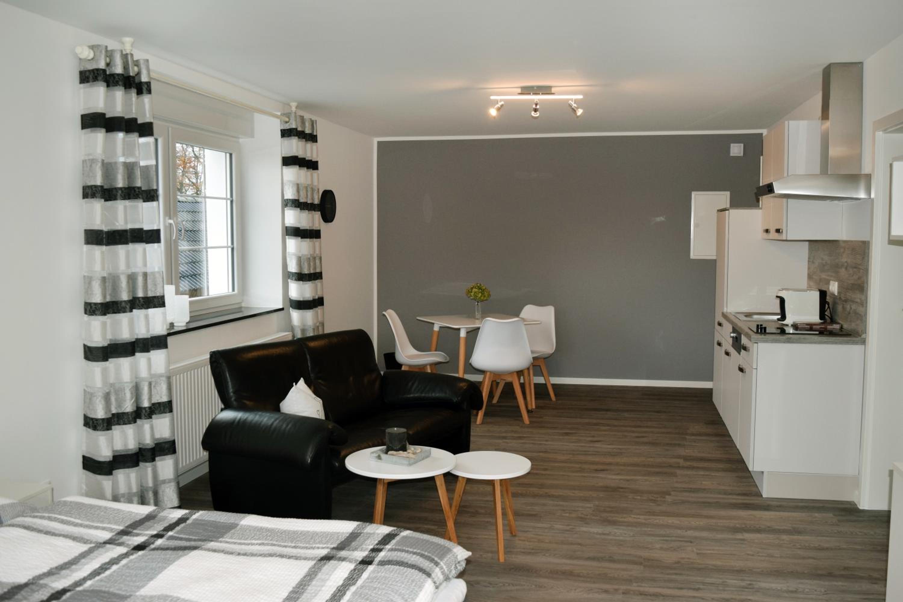 Apartment photo 3