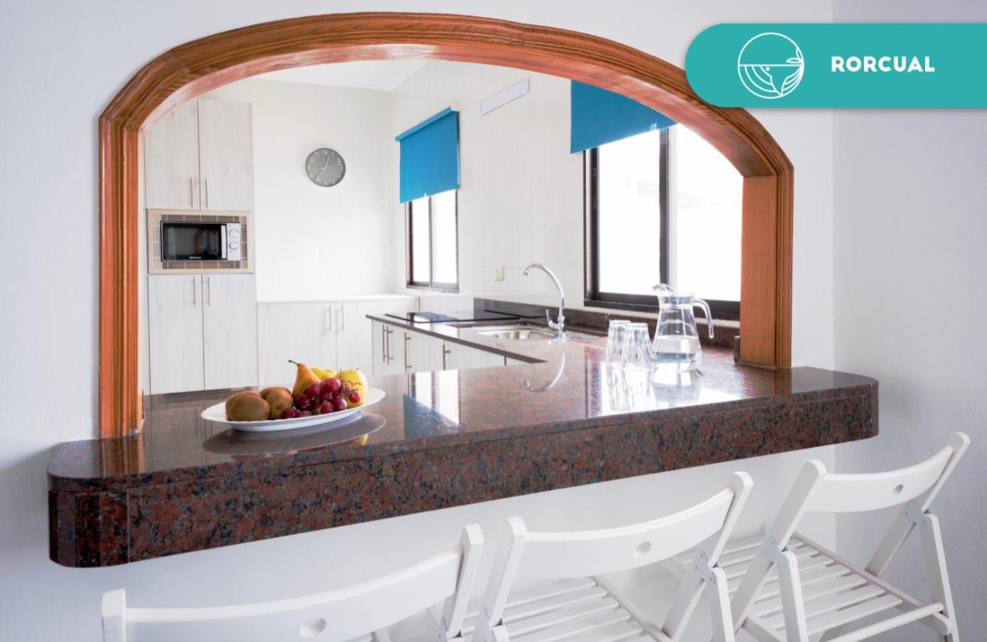 Apartment with Sea View photo 2