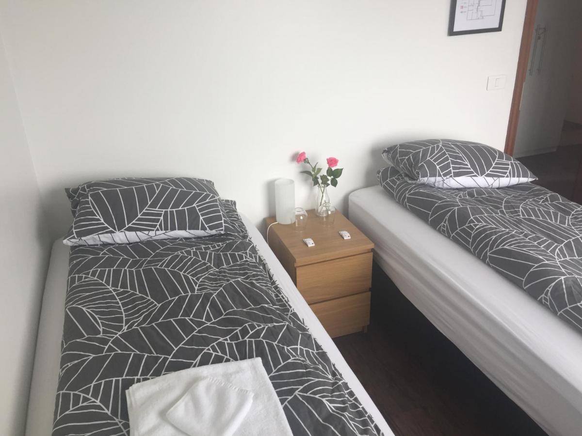 Twin Room with Shared Bathroom photo 2