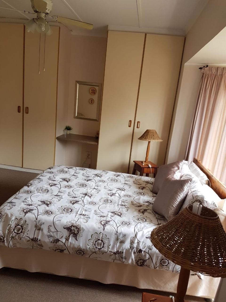 Double Room with Pool View photo 1