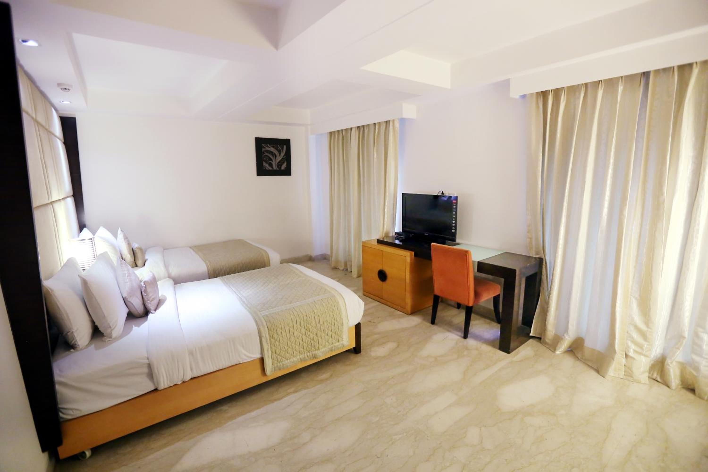 Deluxe Twin Room - Photo 2