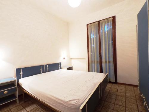 Two-Bedroom Villa - Photo 9