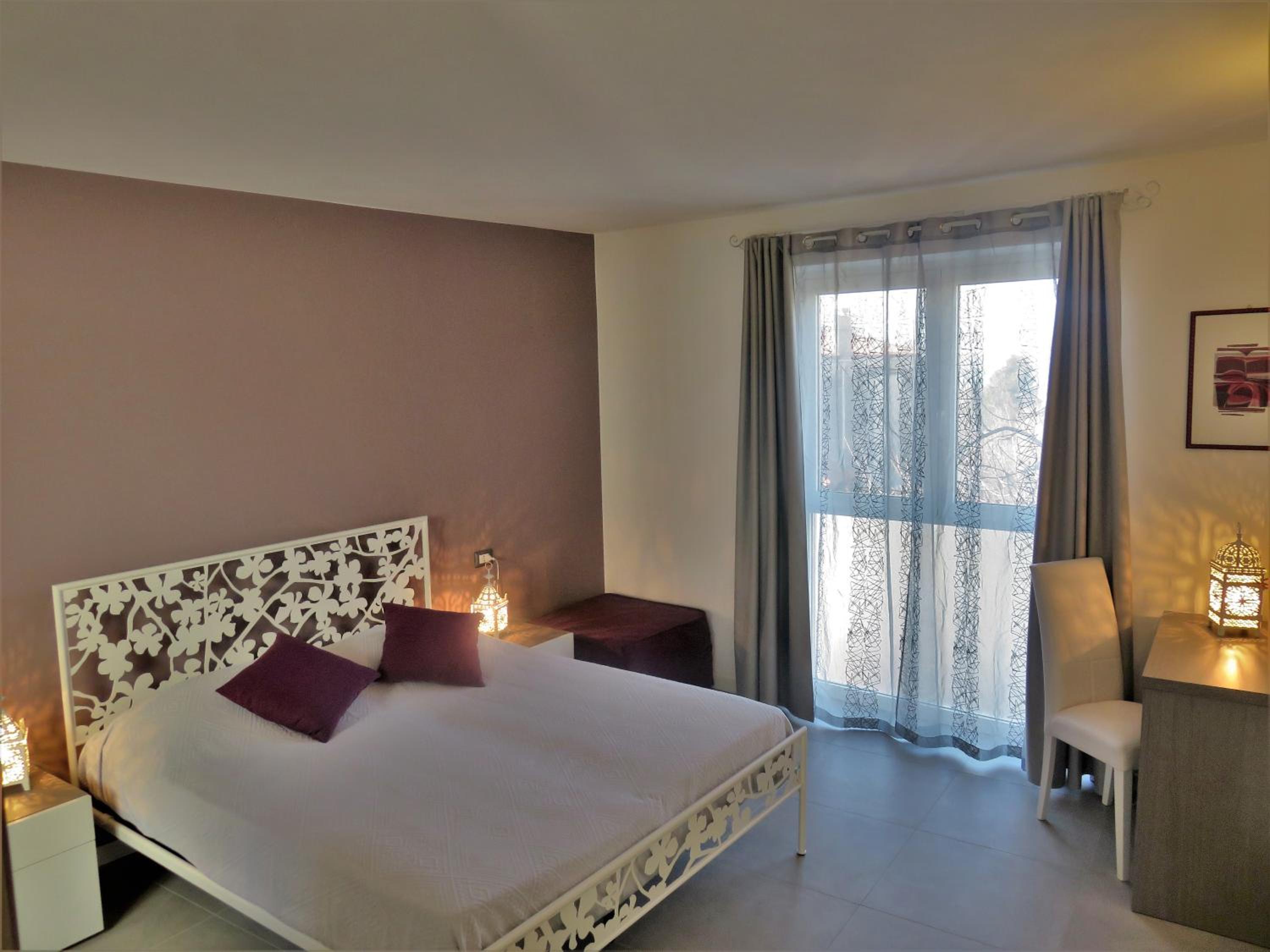 Deluxe Room (2 Adults + 1 Child) photo 3