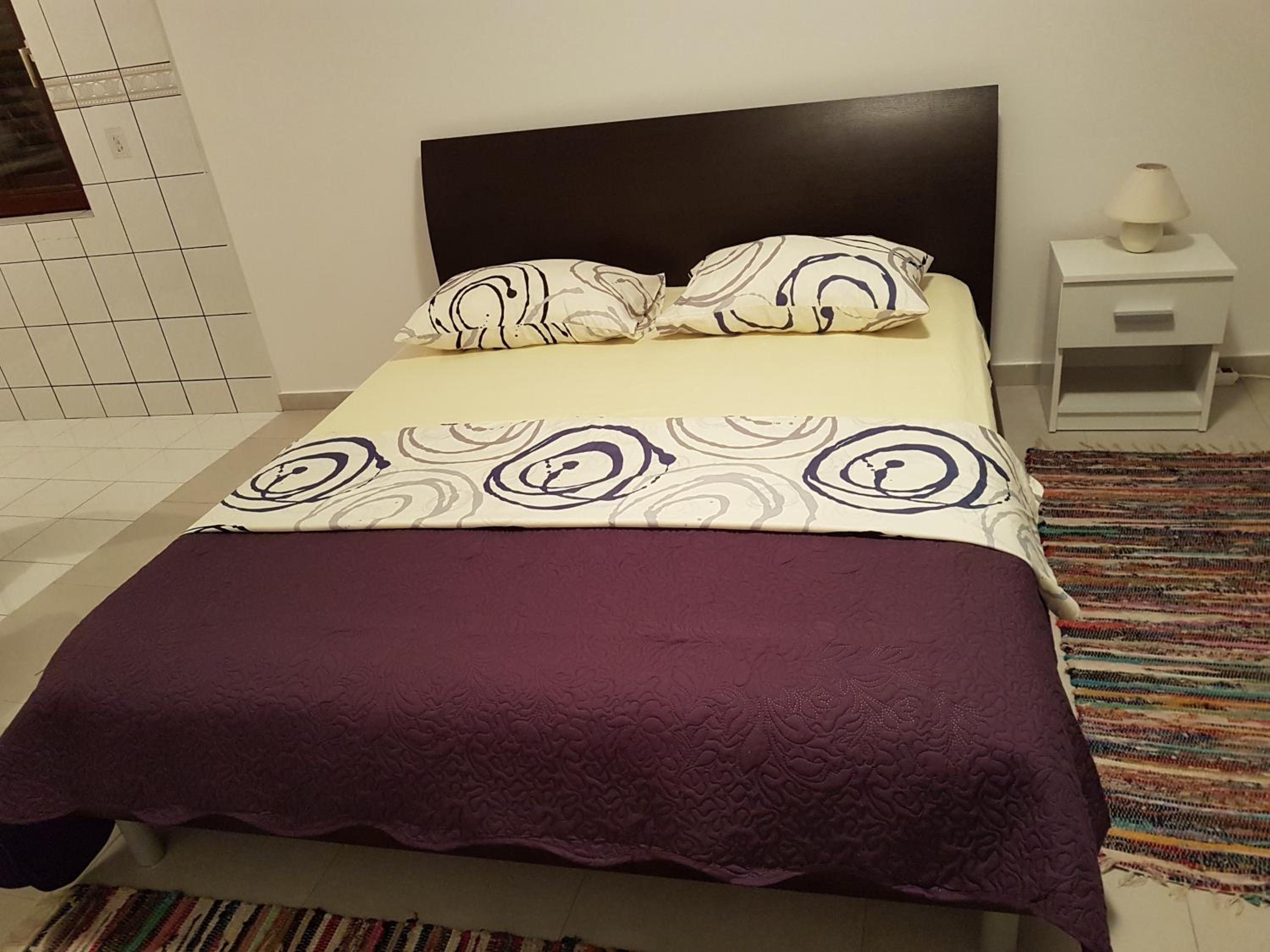 Studio Apartment - Photo 17