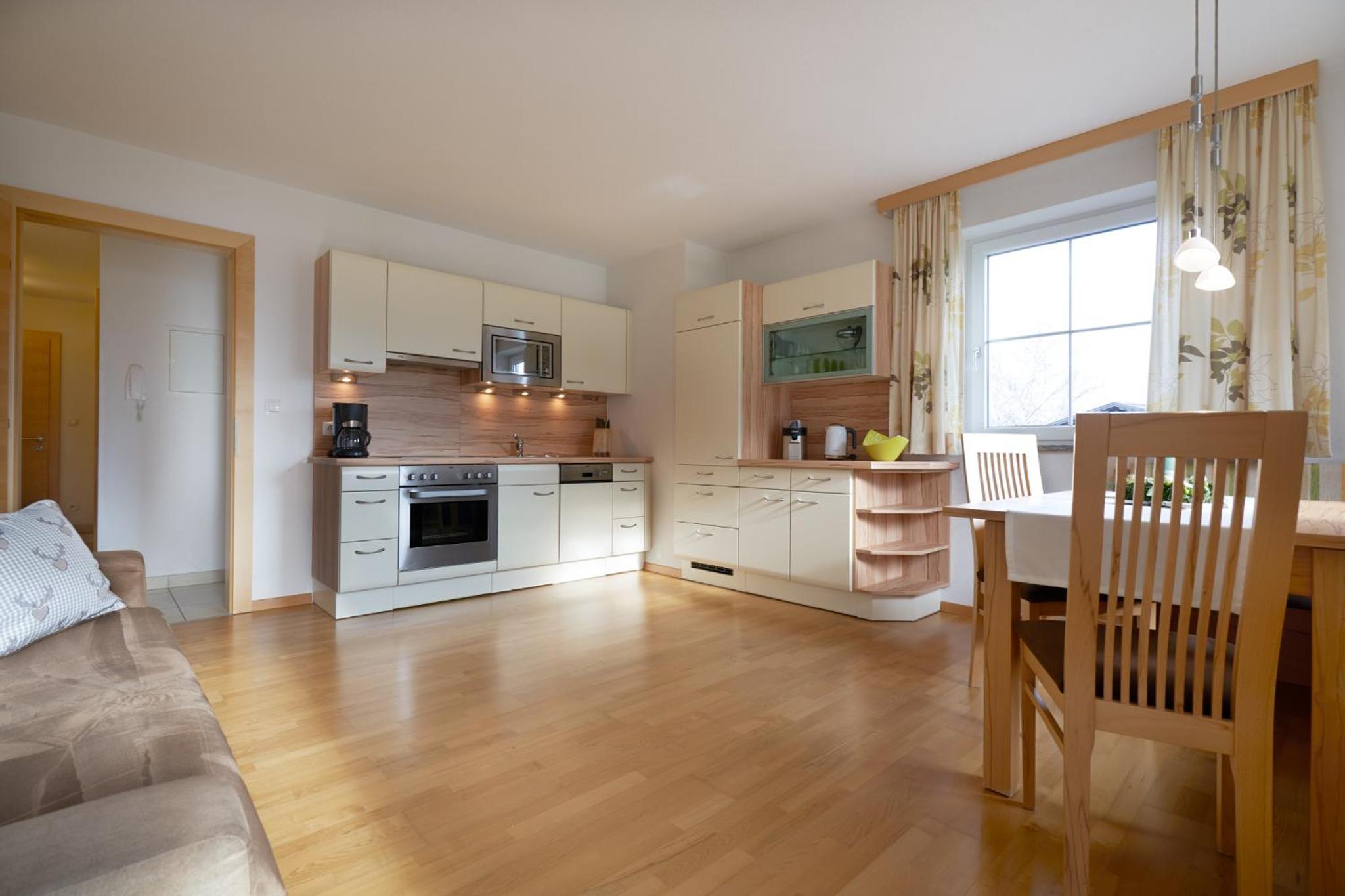 Deluxe Two-Bedroom Apartment with Balcony photo 2