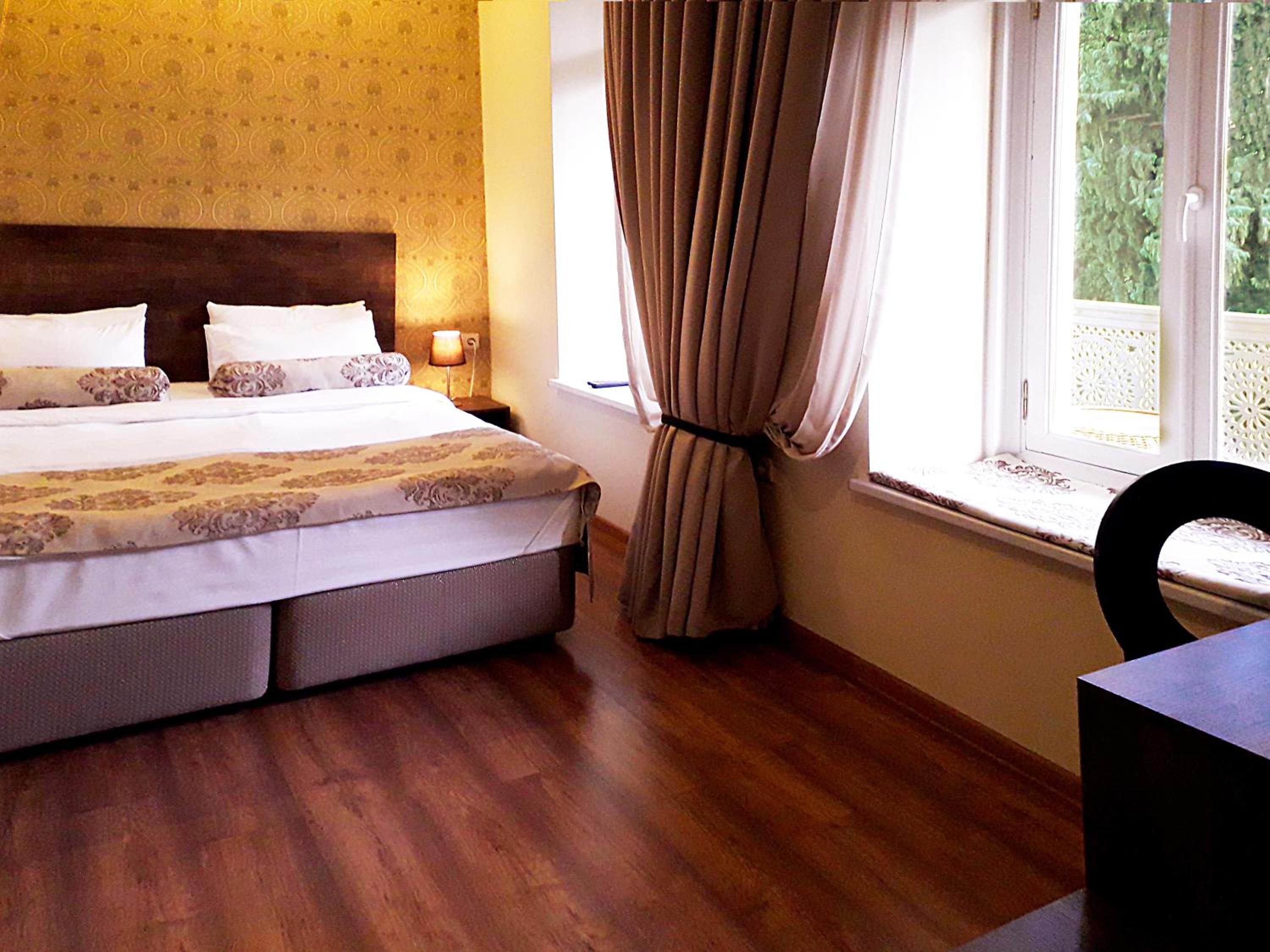 Small Double Room - Photo 26