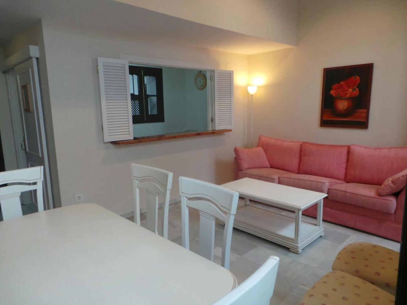 Three-Bedroom Apartment with Balcony - Photo 13