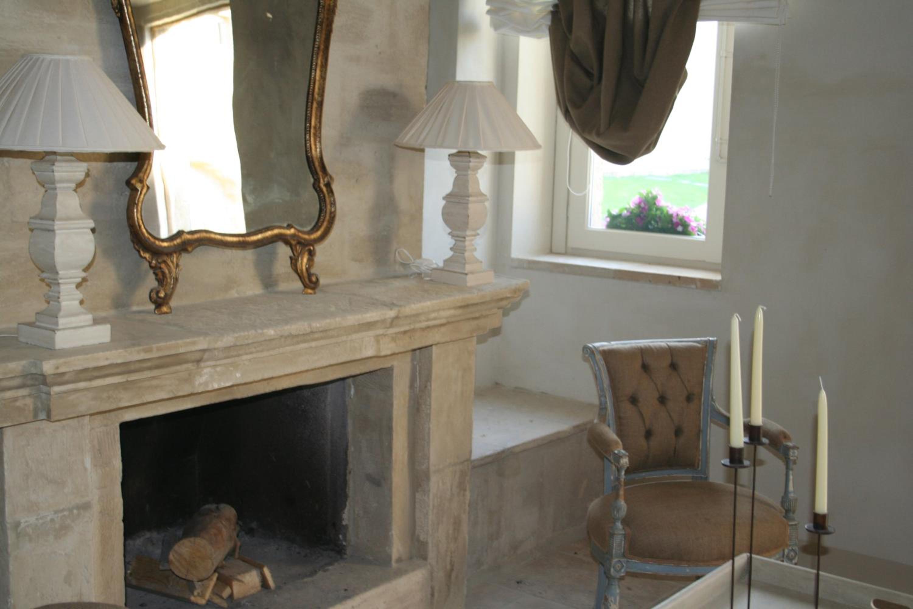 Superior Suite - Photo 13