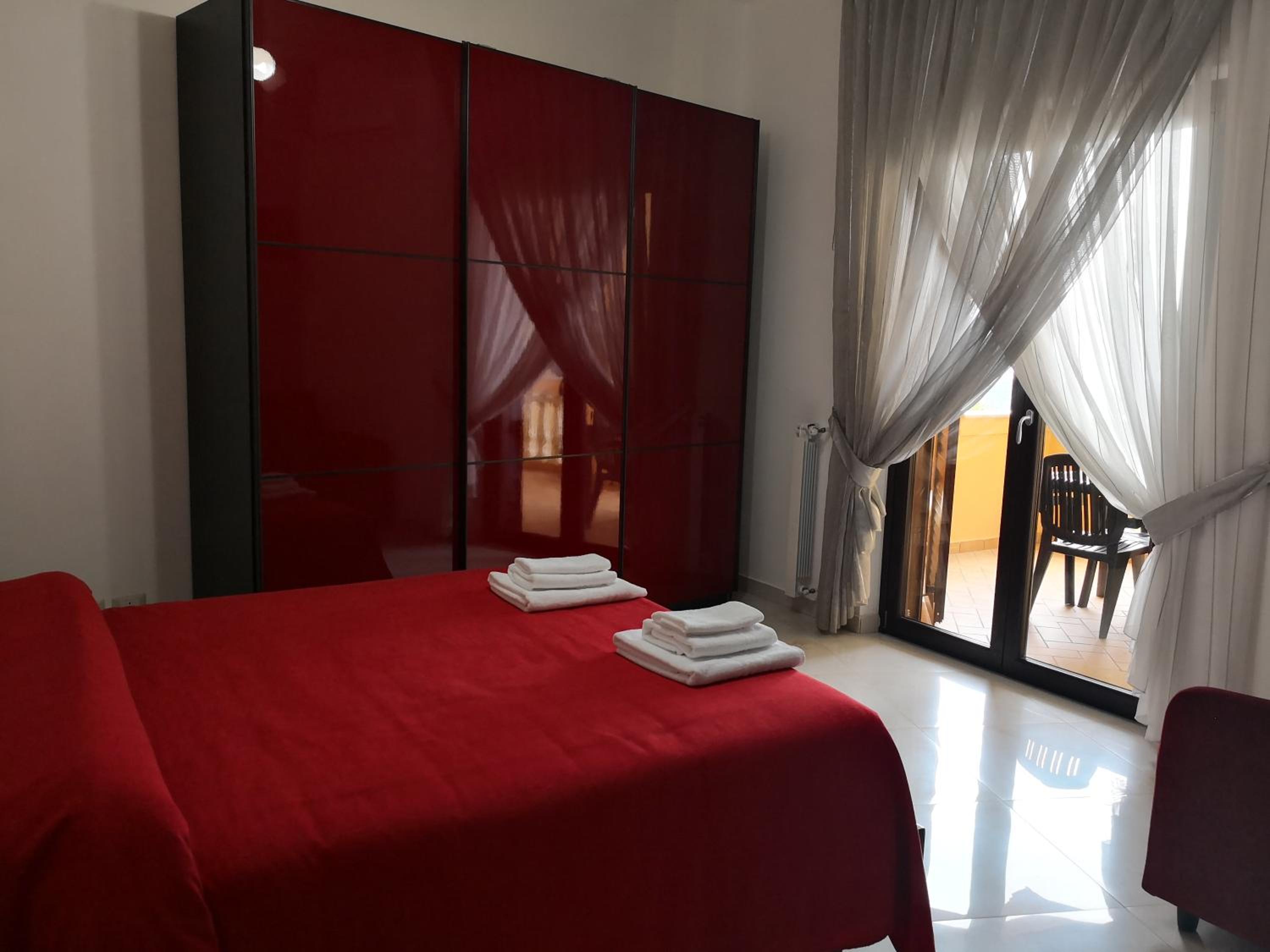 Large Double Room photo 3