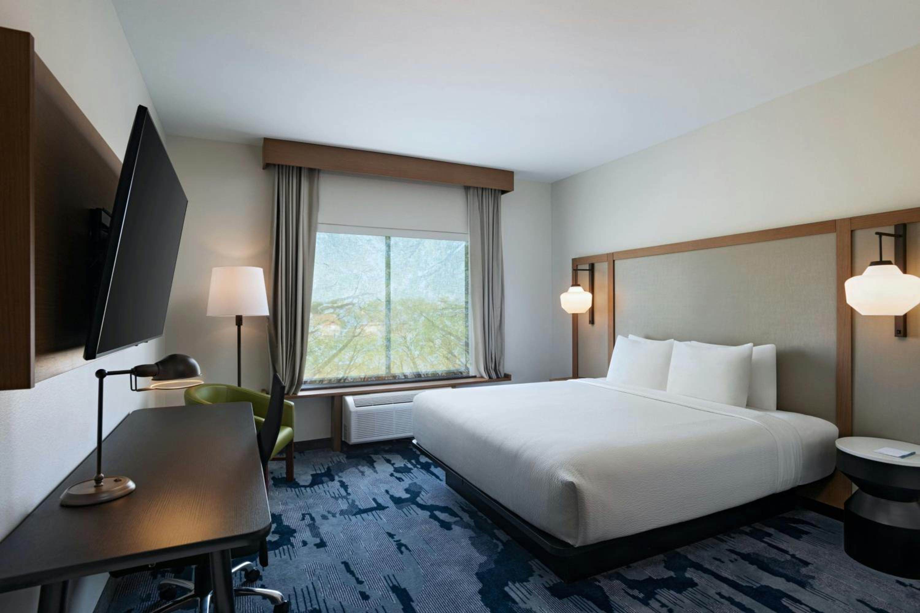 King Room - Hearing Accessible