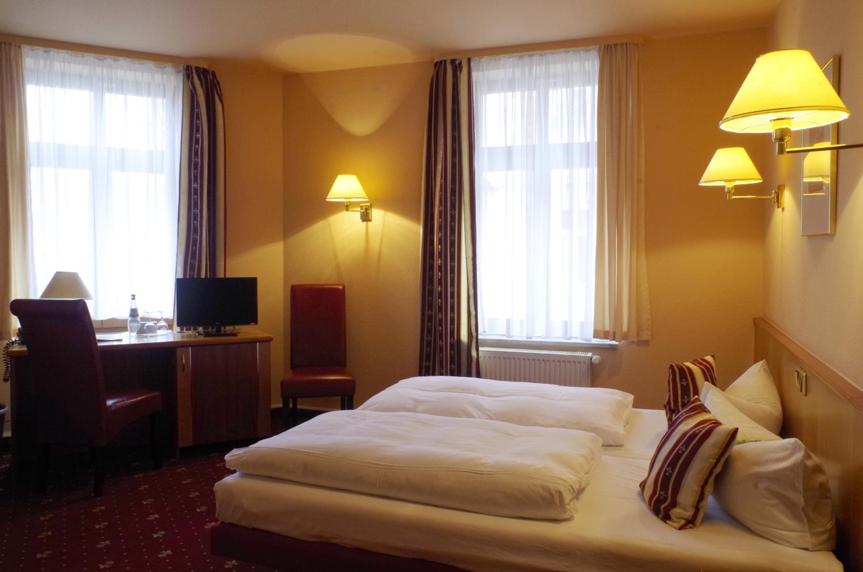 Double Room - Photo 3