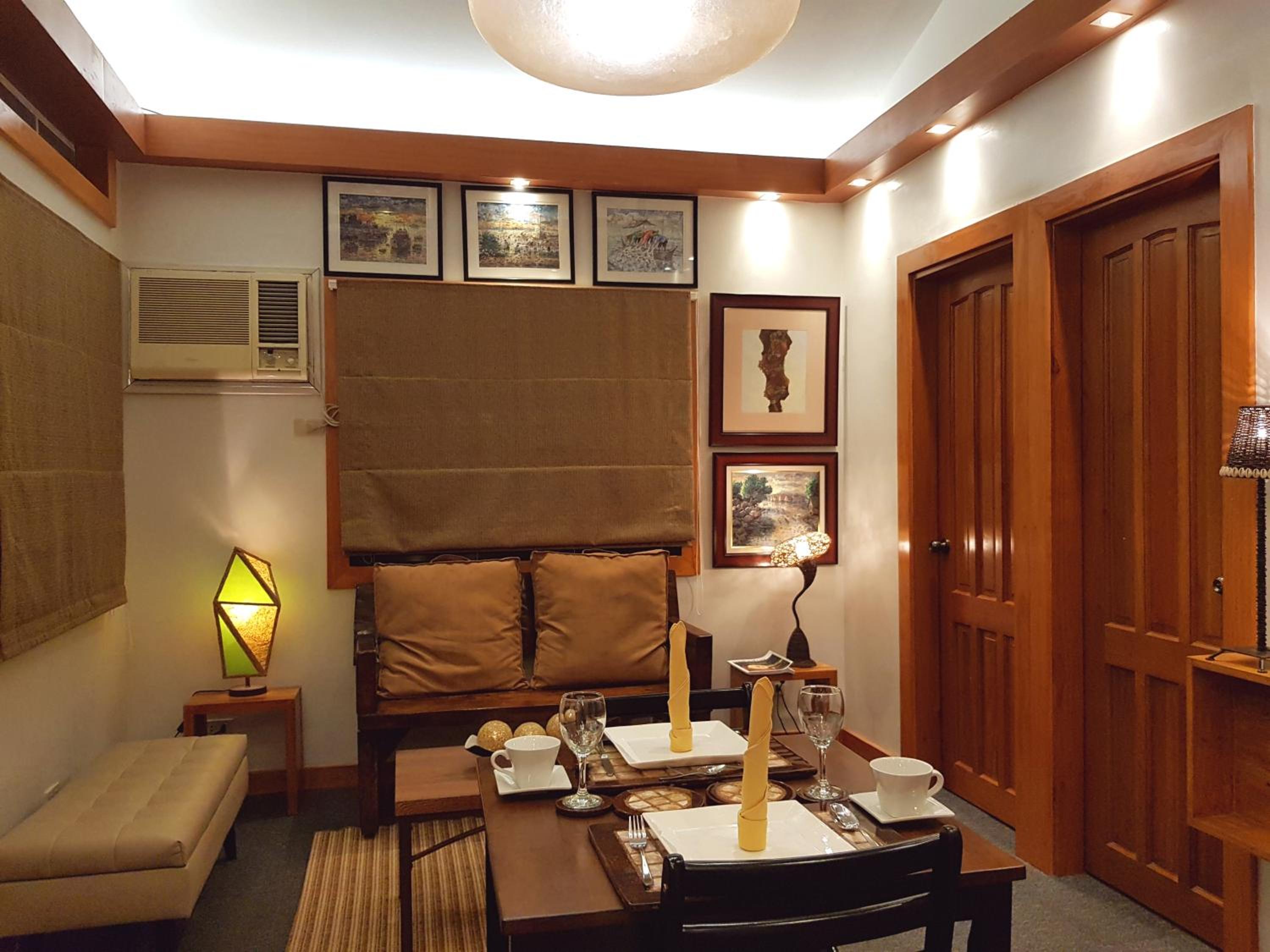 Three-Bedroom House - Photo 5