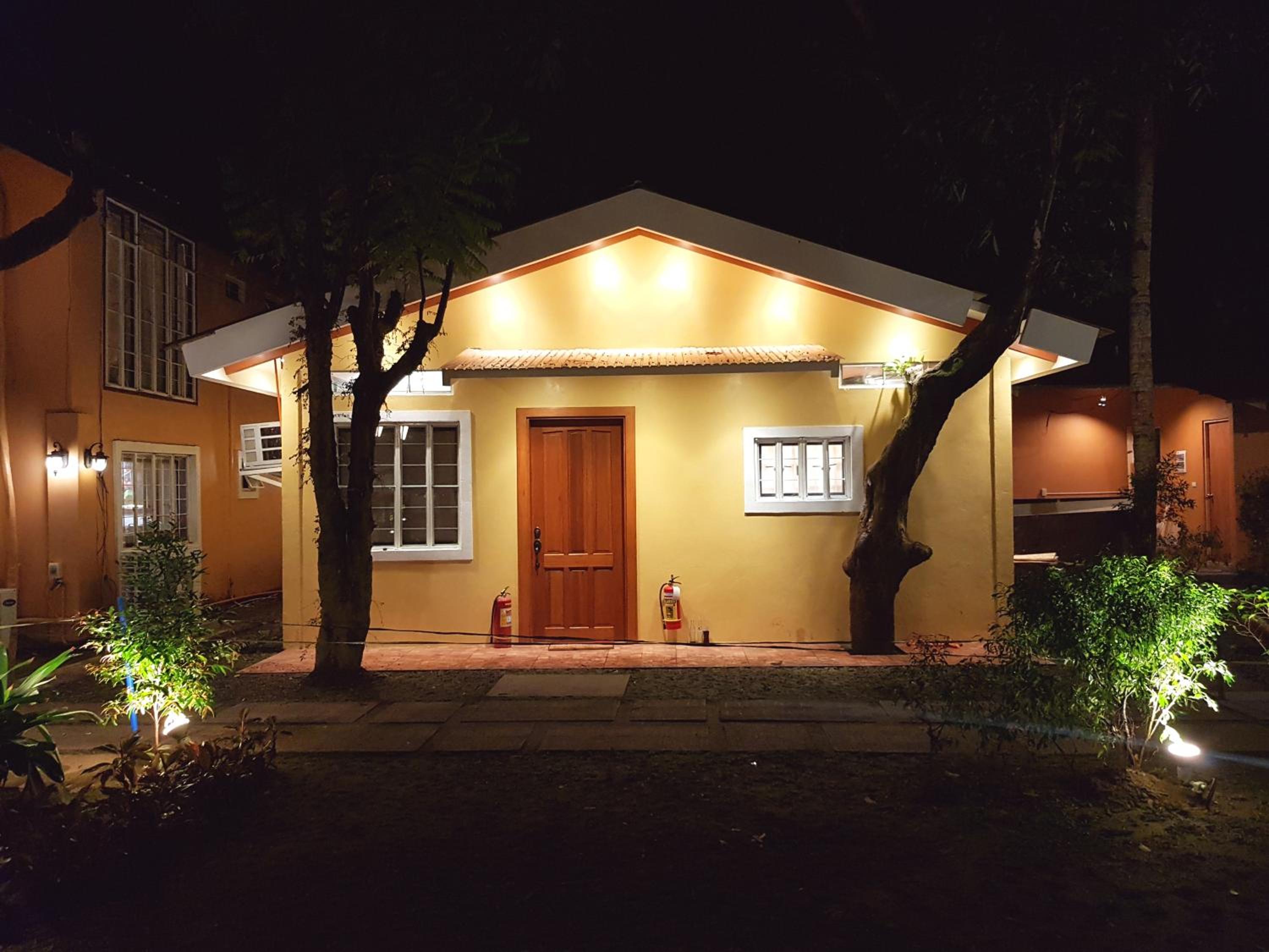Three-Bedroom House - Photo 6