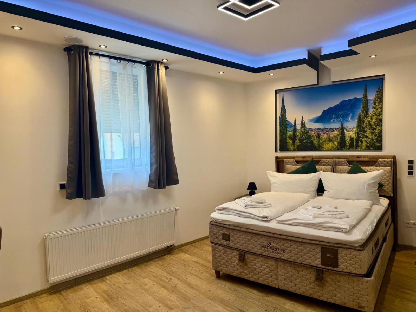 Two-Bedroom Deluxe Apartment with Balcony