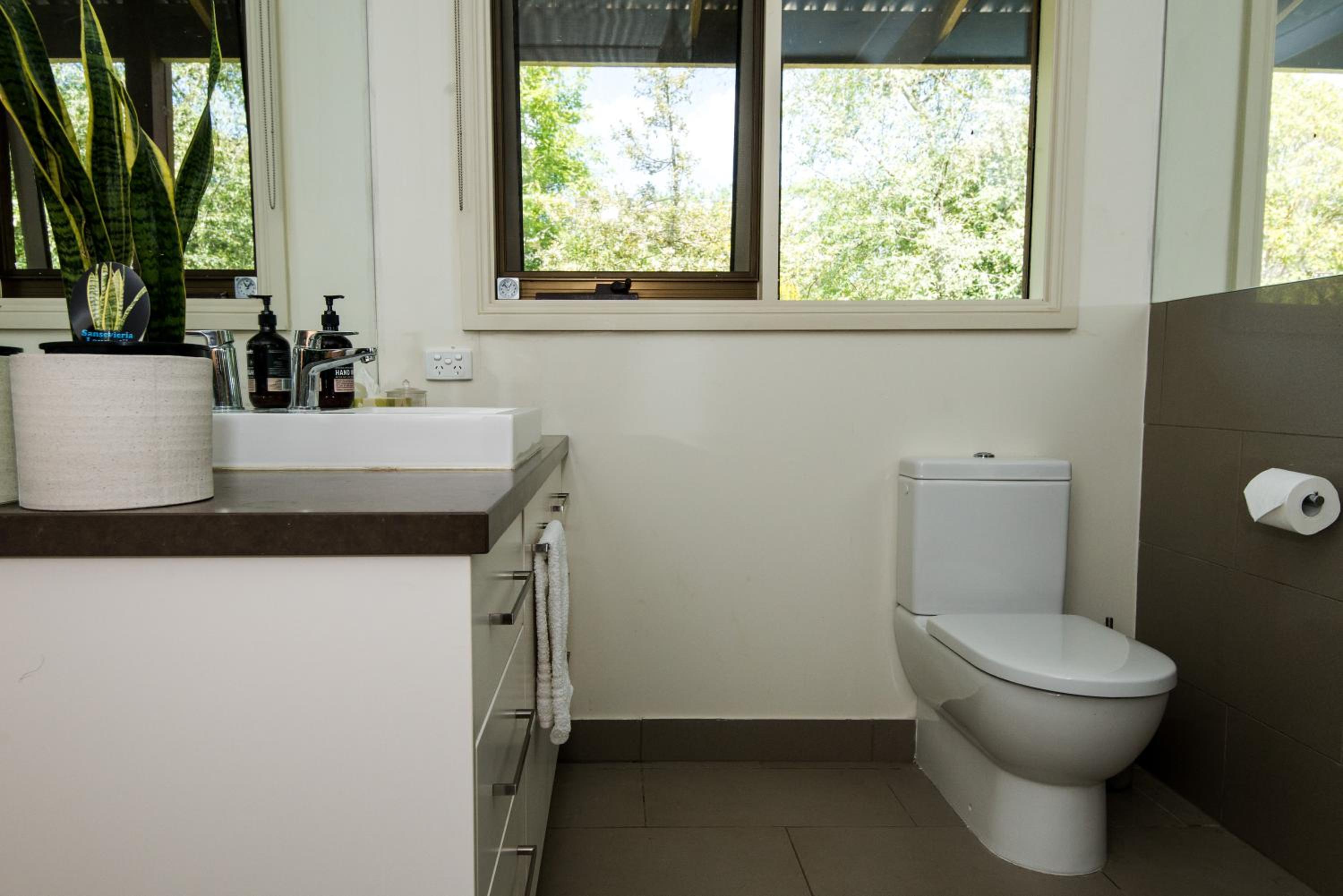 Queen Room with Garden View photo 3