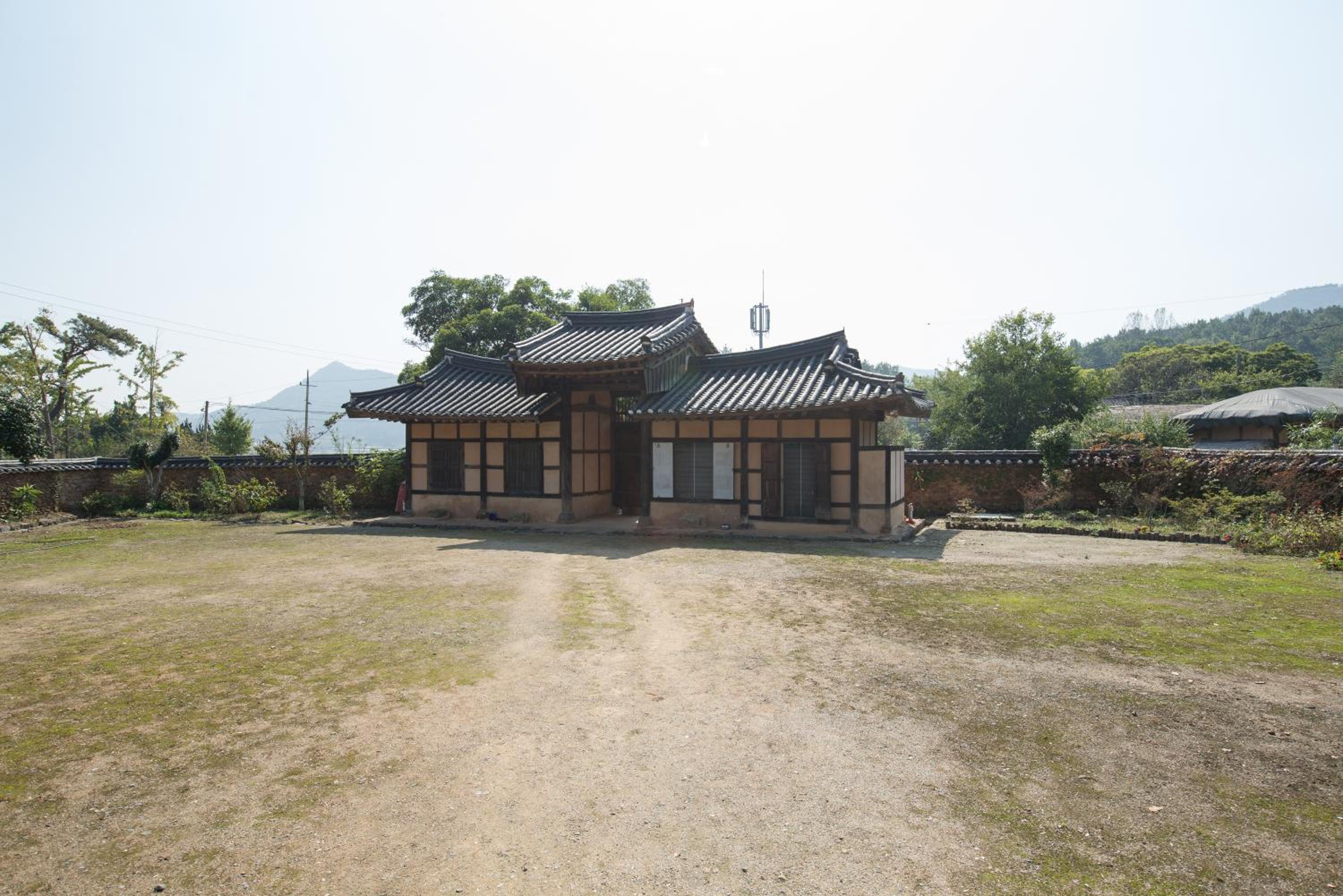 Korean-style Standard Double Room photo 3