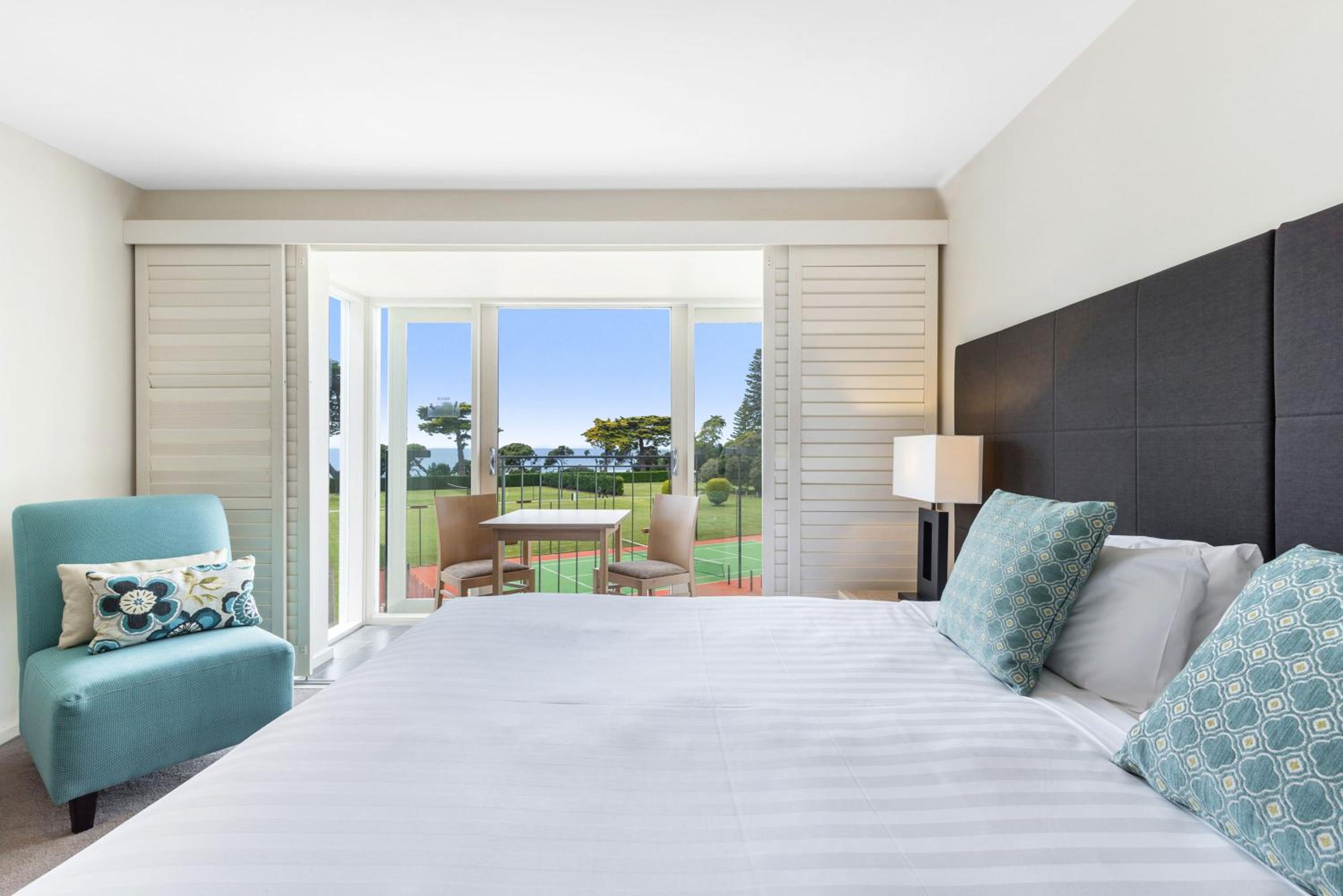 Resort Room With Ocean View - Photo 4