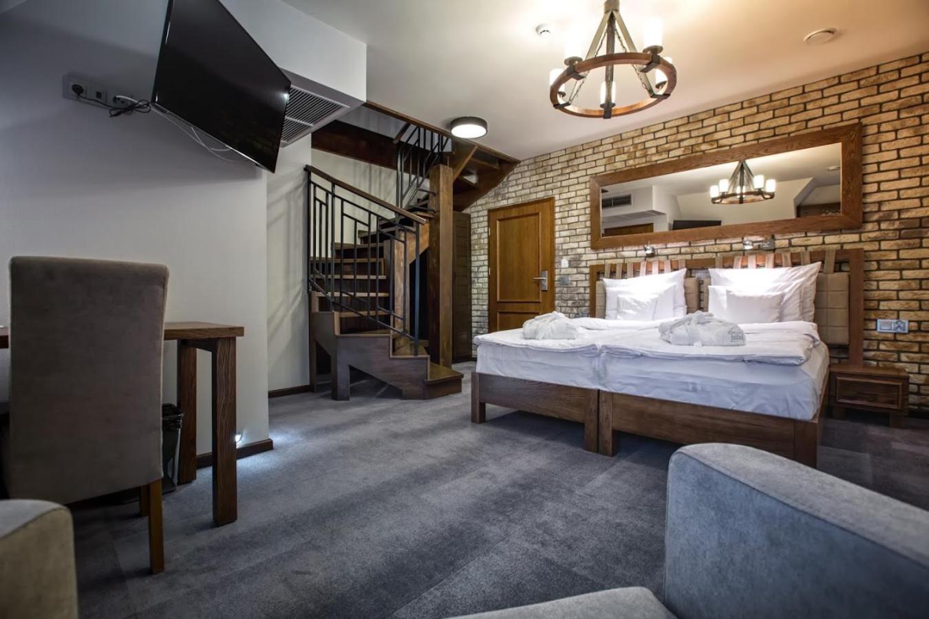 Standard Double Suite - Photo 5