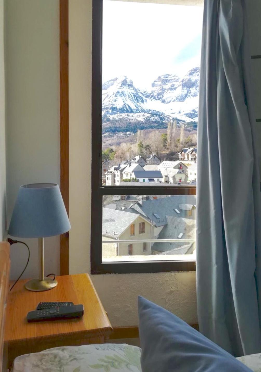 Double or Twin Room - Photo 4