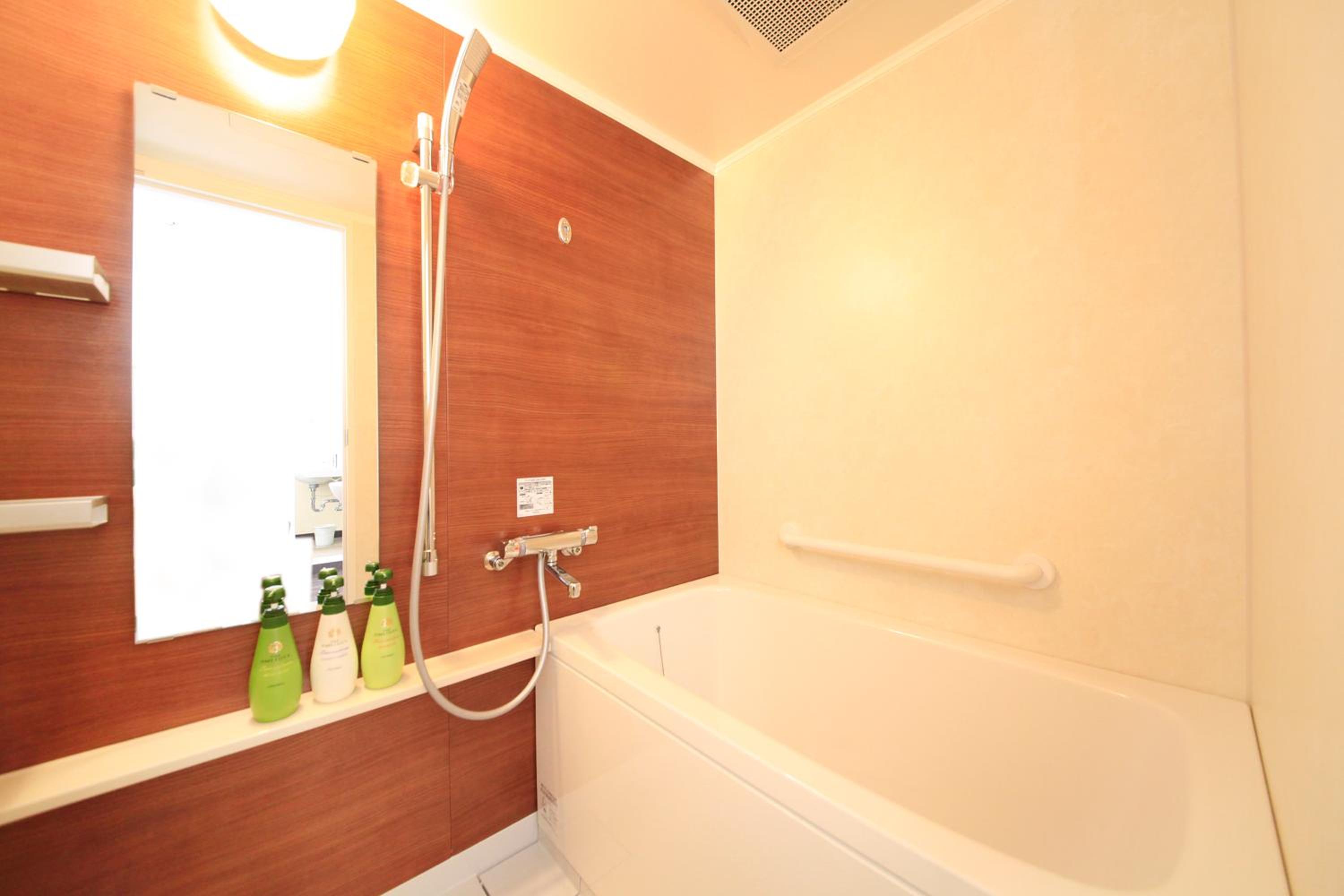 Double Room - Non-Smoking  - Photo 8