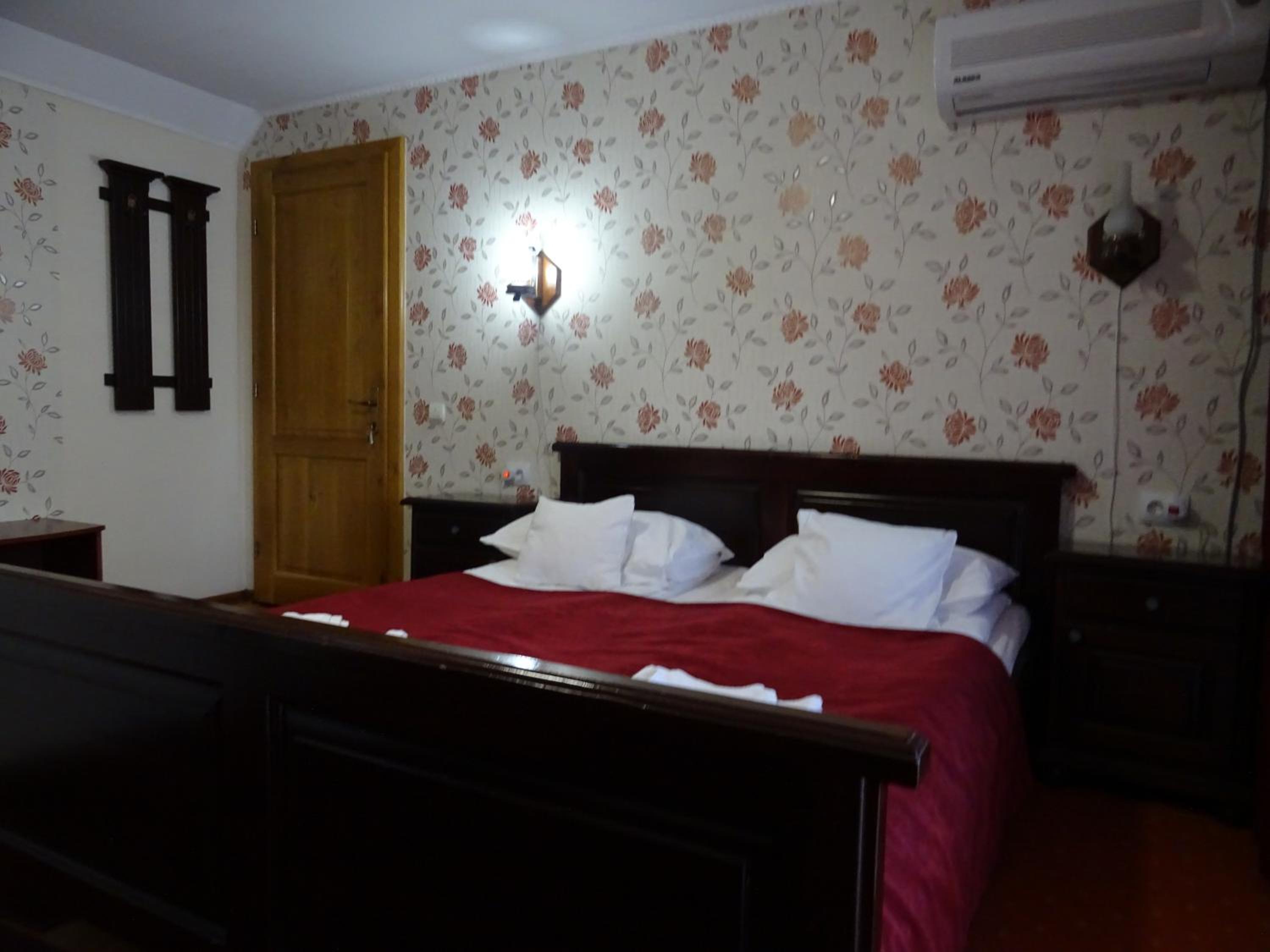 Double or Twin Room - Photo 21