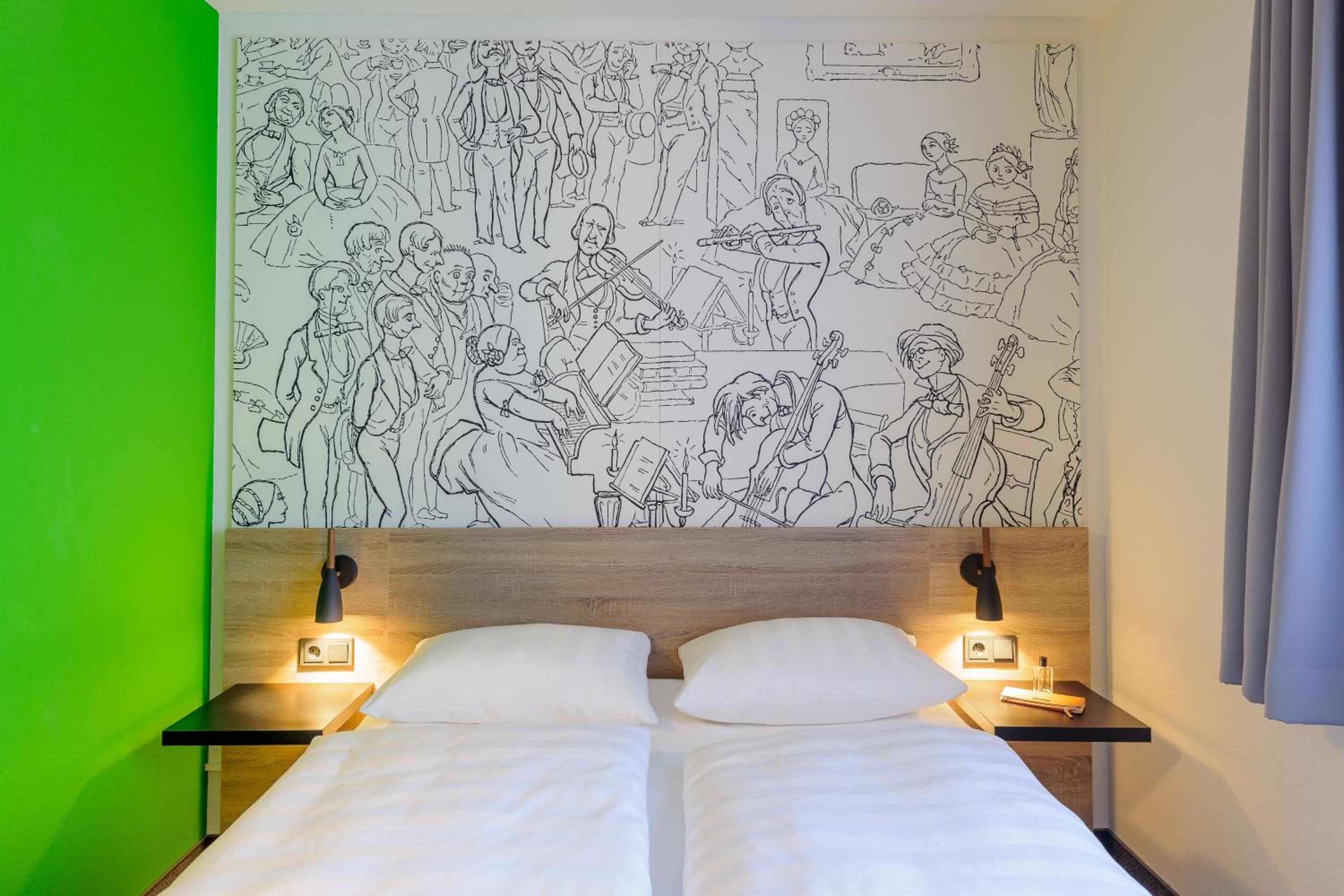 Standard Double Room - Photo 9