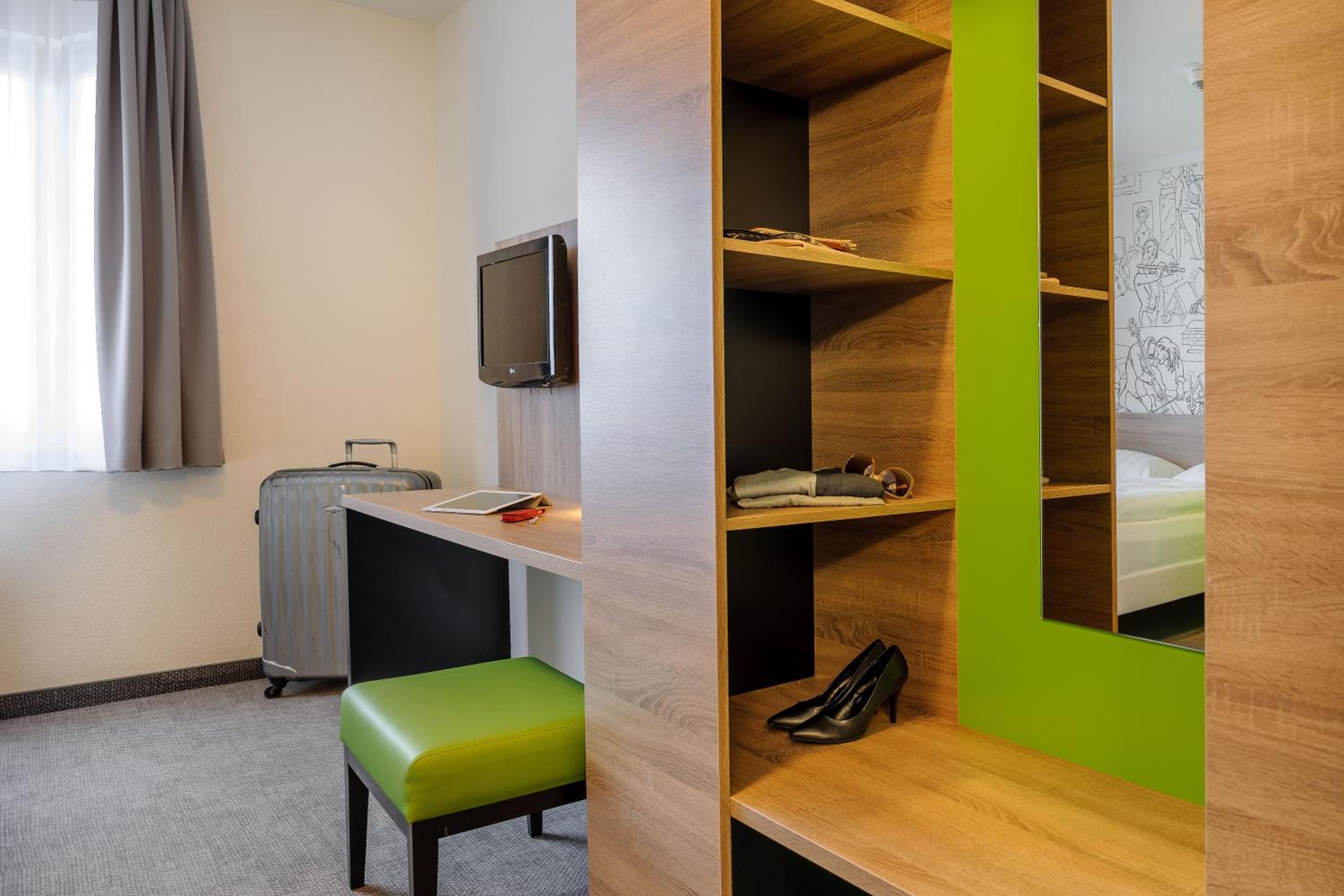 Standard Double Room - Photo 2