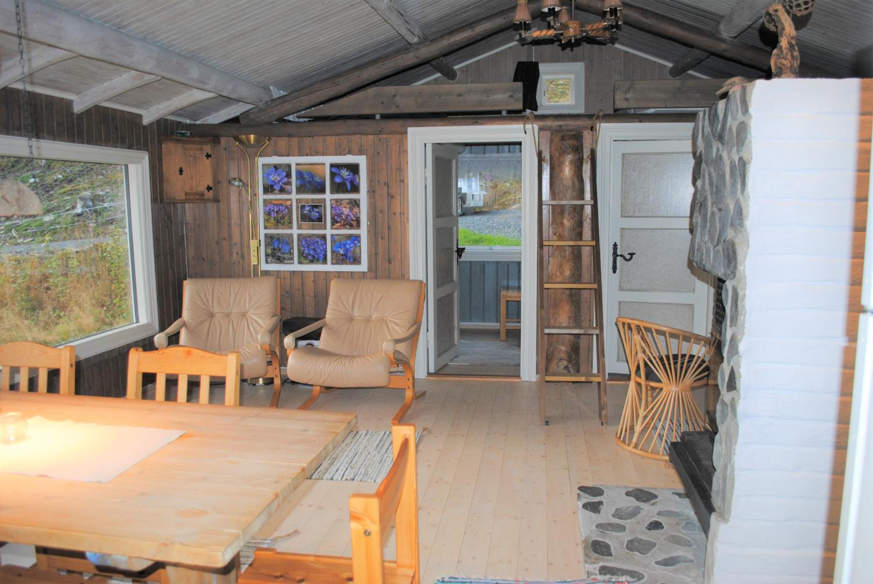 Two-Bedroom House - Photo 4