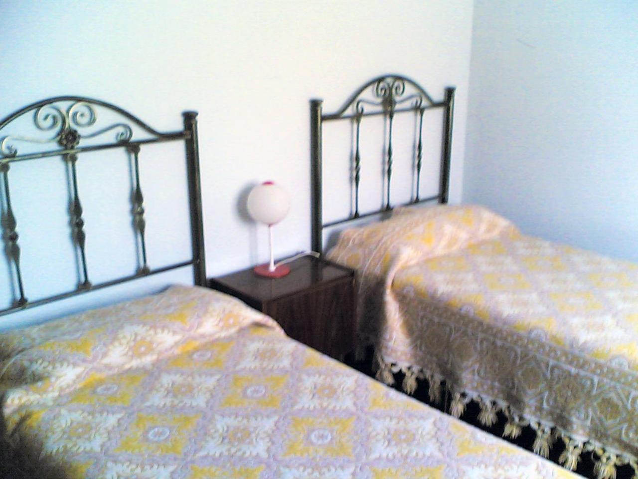 Double or Twin Room with Private Bathroom - Photo 1