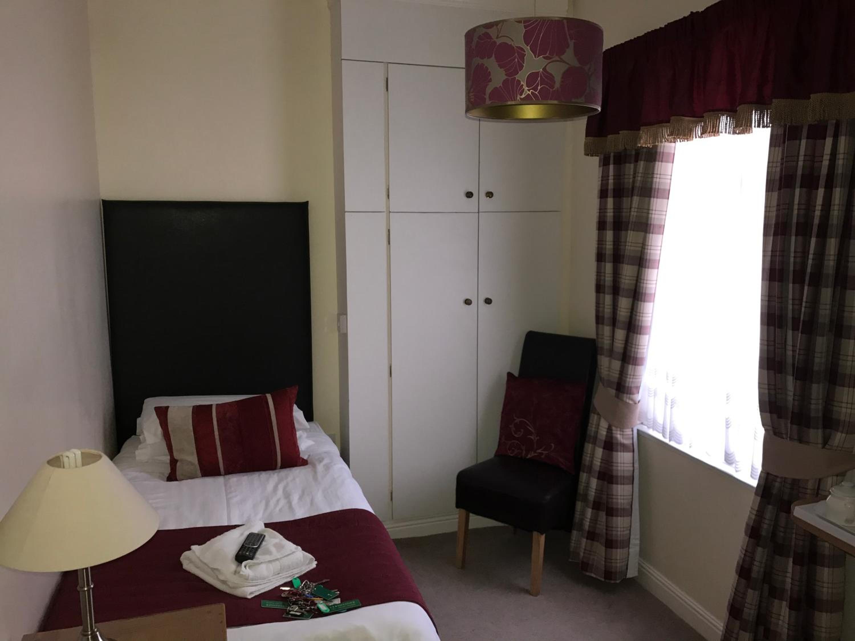 Standard Single Room with Shared Bathroom photo 3