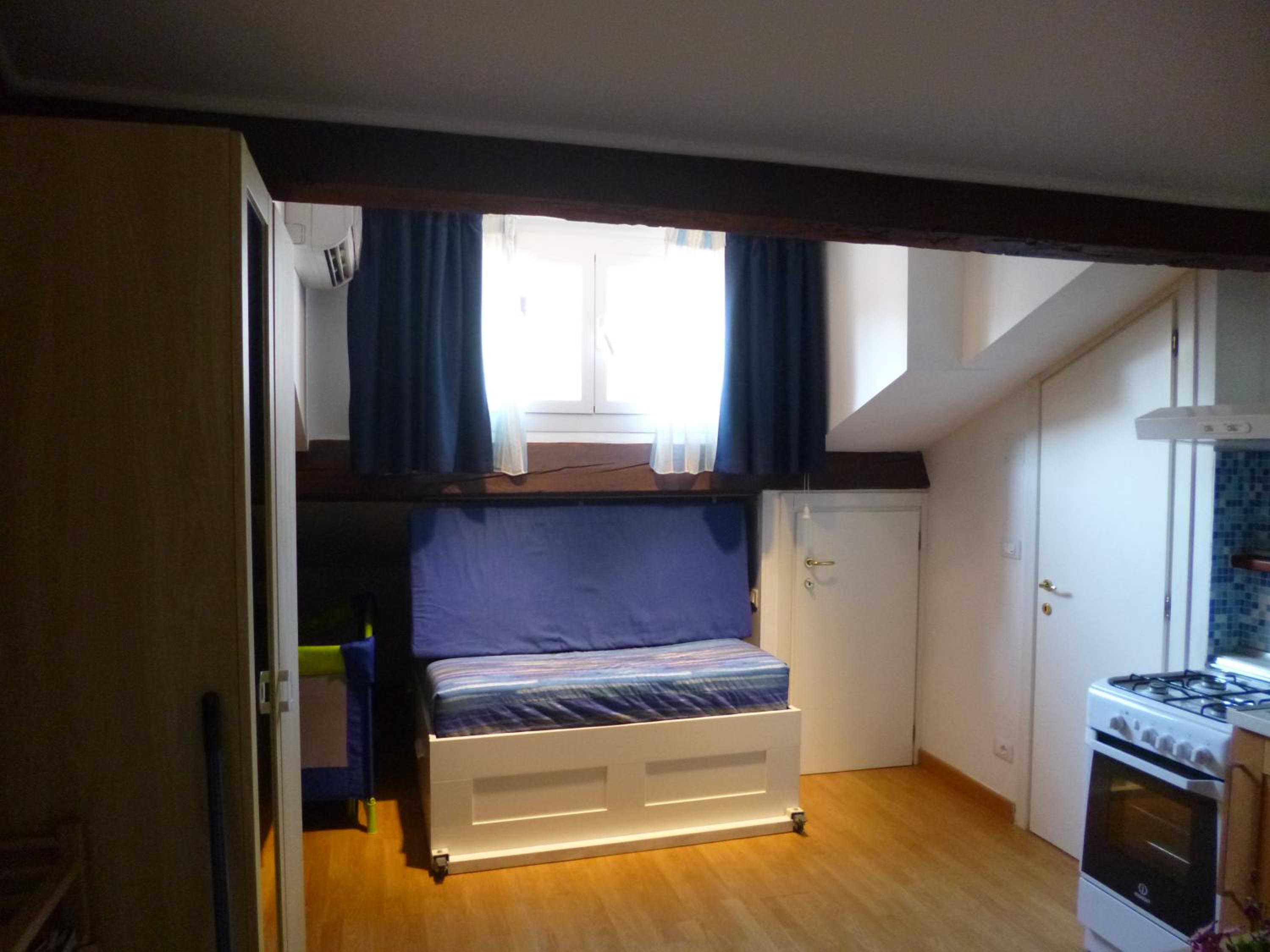 One-Bedroom Apartment - Attic