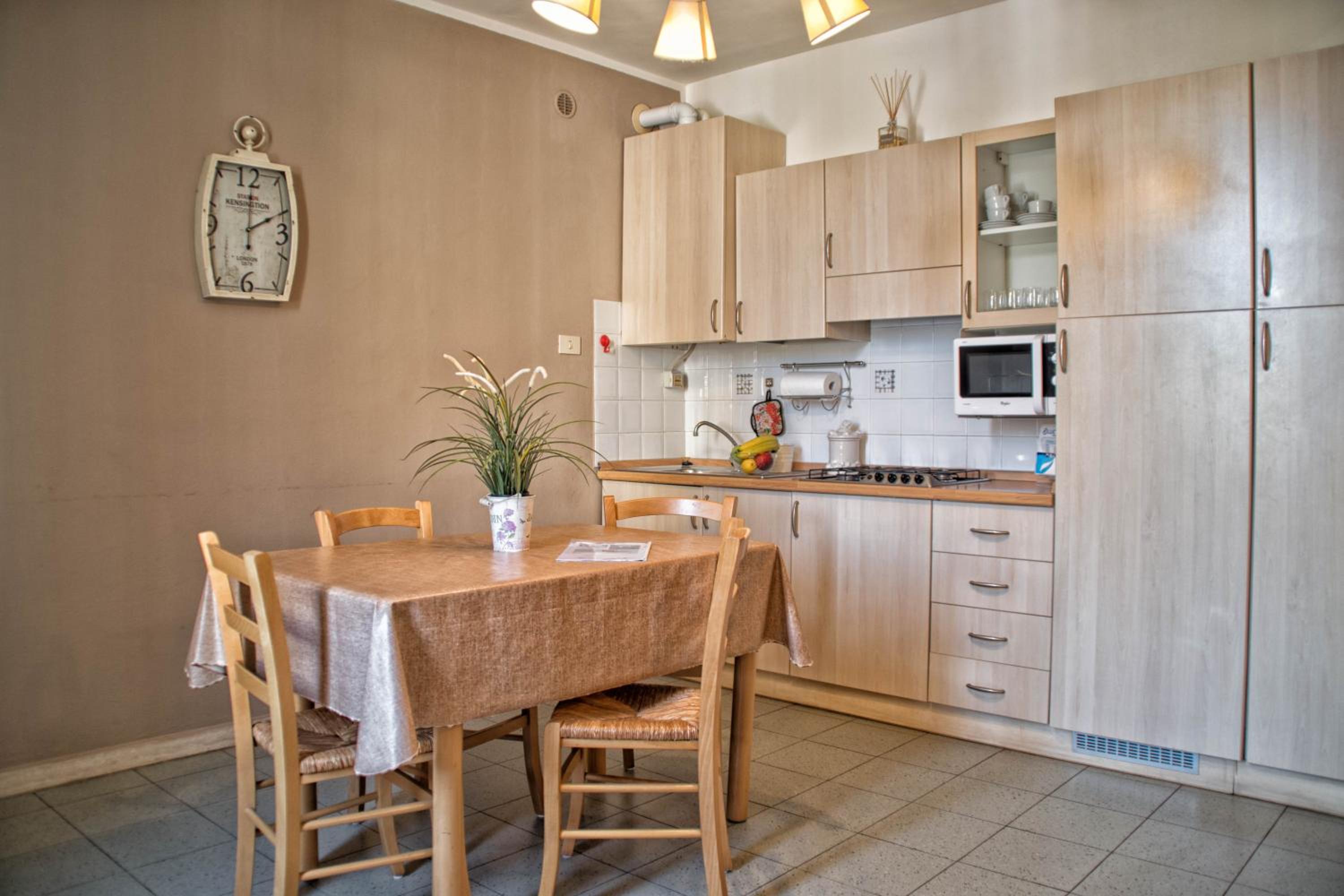 Two-Bedroom Apartment - Photo 16