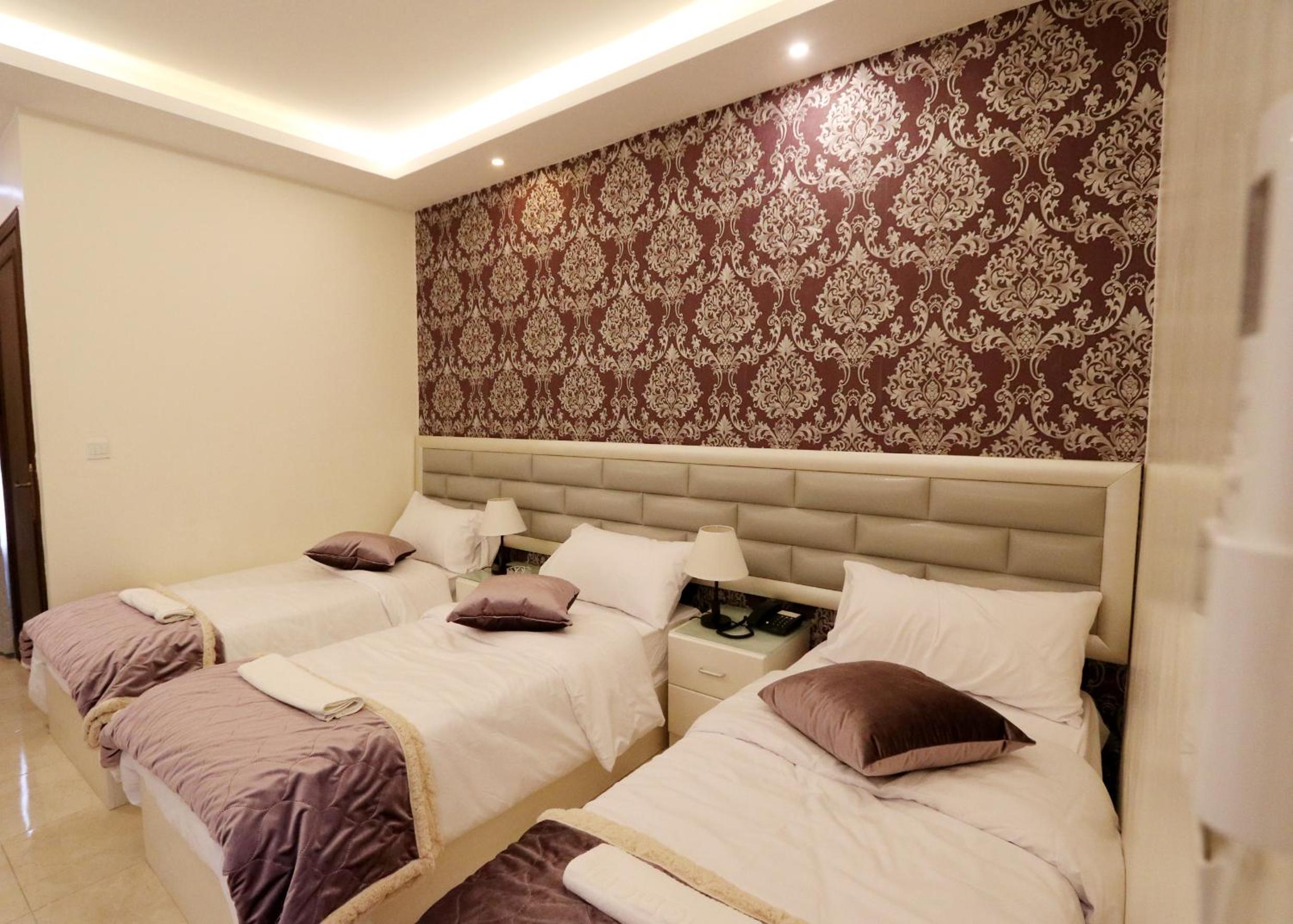 Triple Room with Private Bathroom - Photo 1