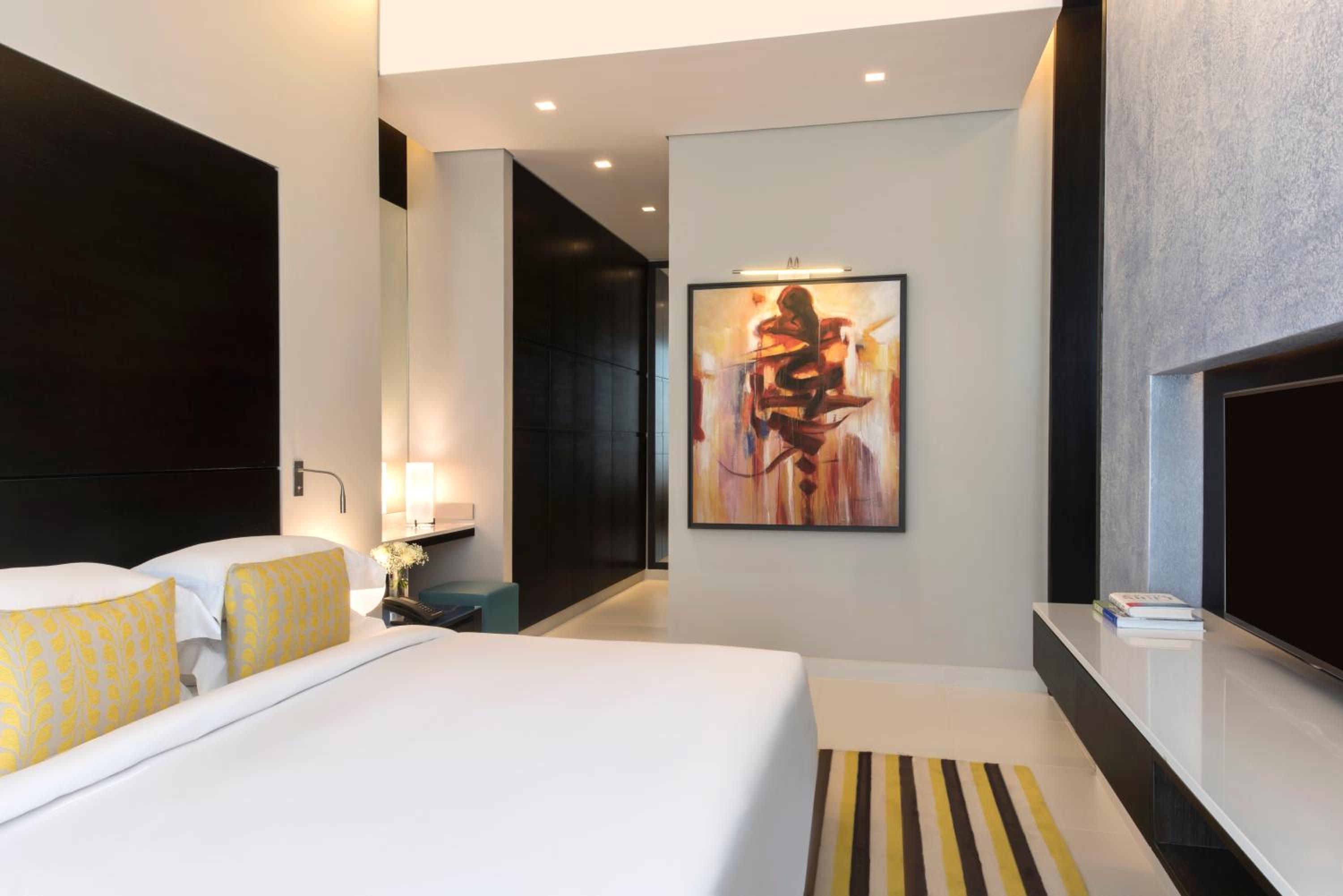 Executive One Bedroom Suite - Photo 1