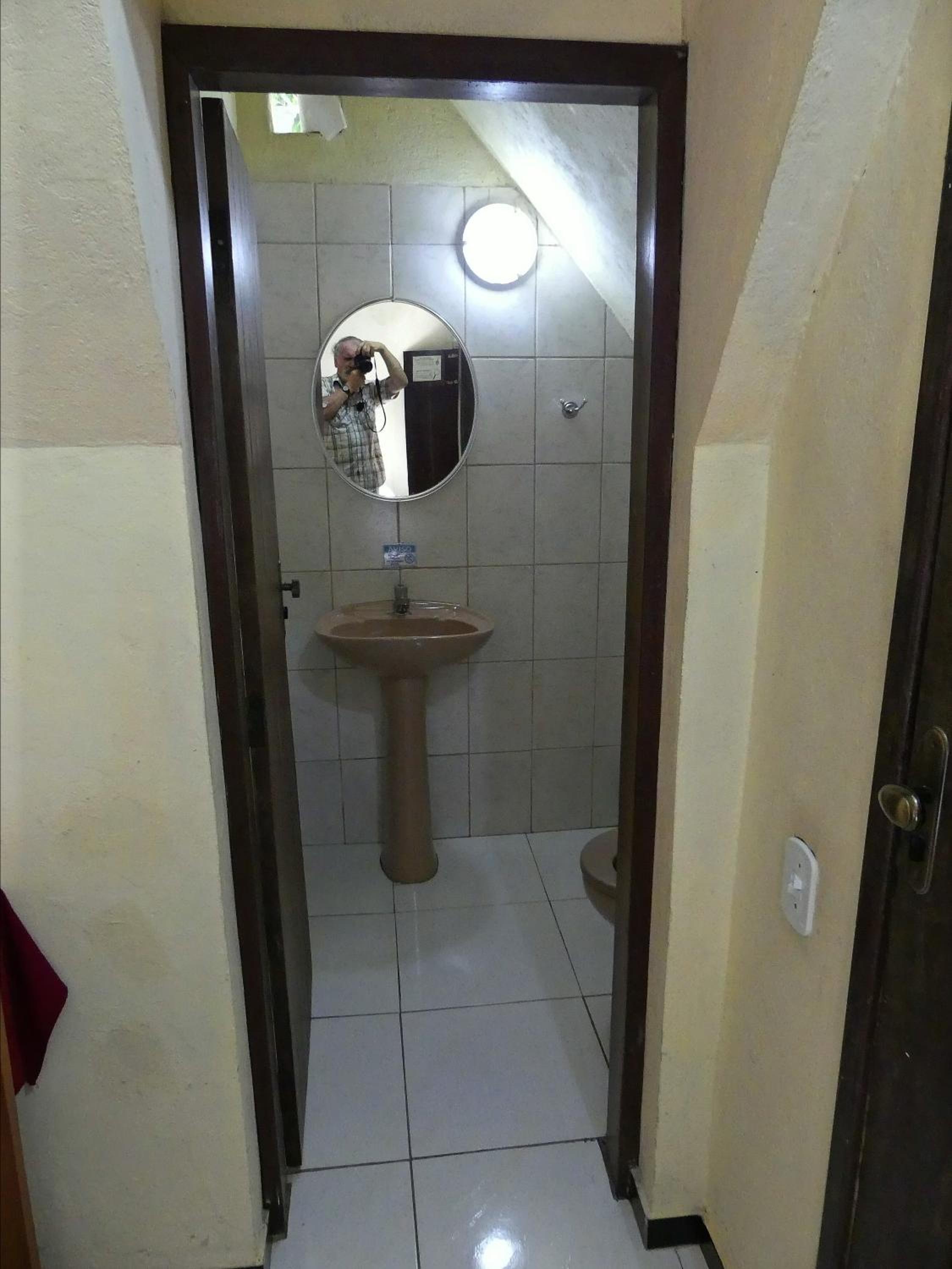 Economy Triple Room photo 2