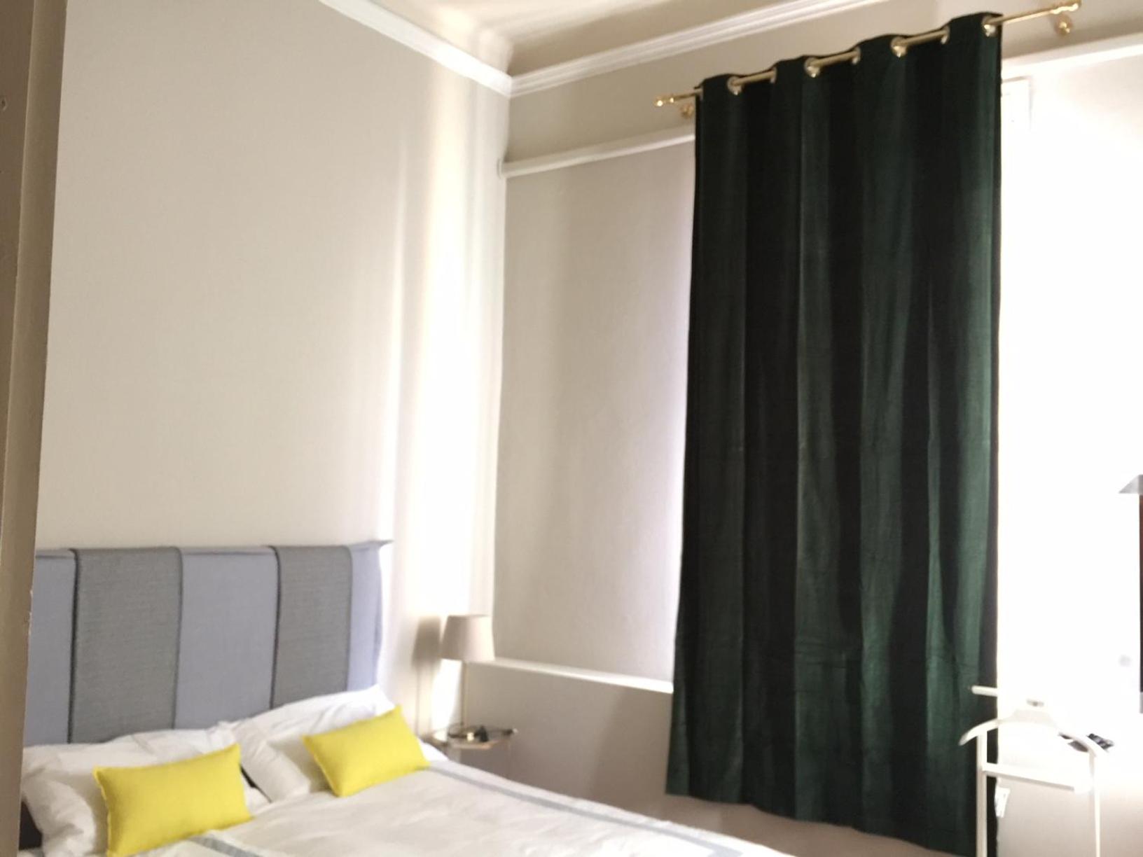 Deluxe Room - Photo 10