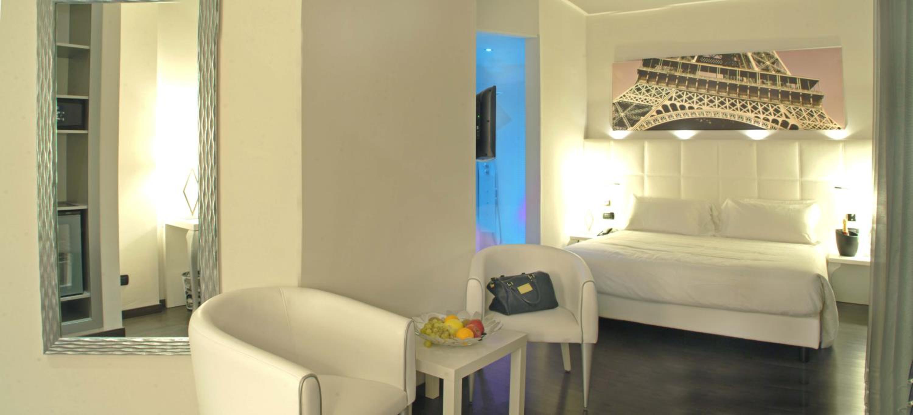 Junior Suite with Shower - Photo 5