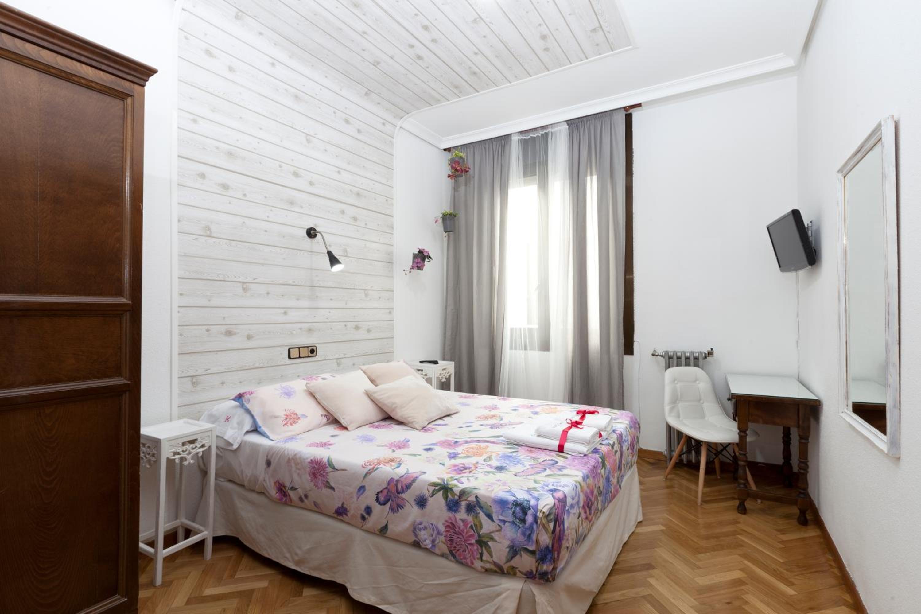 Double or Twin Room photo 2