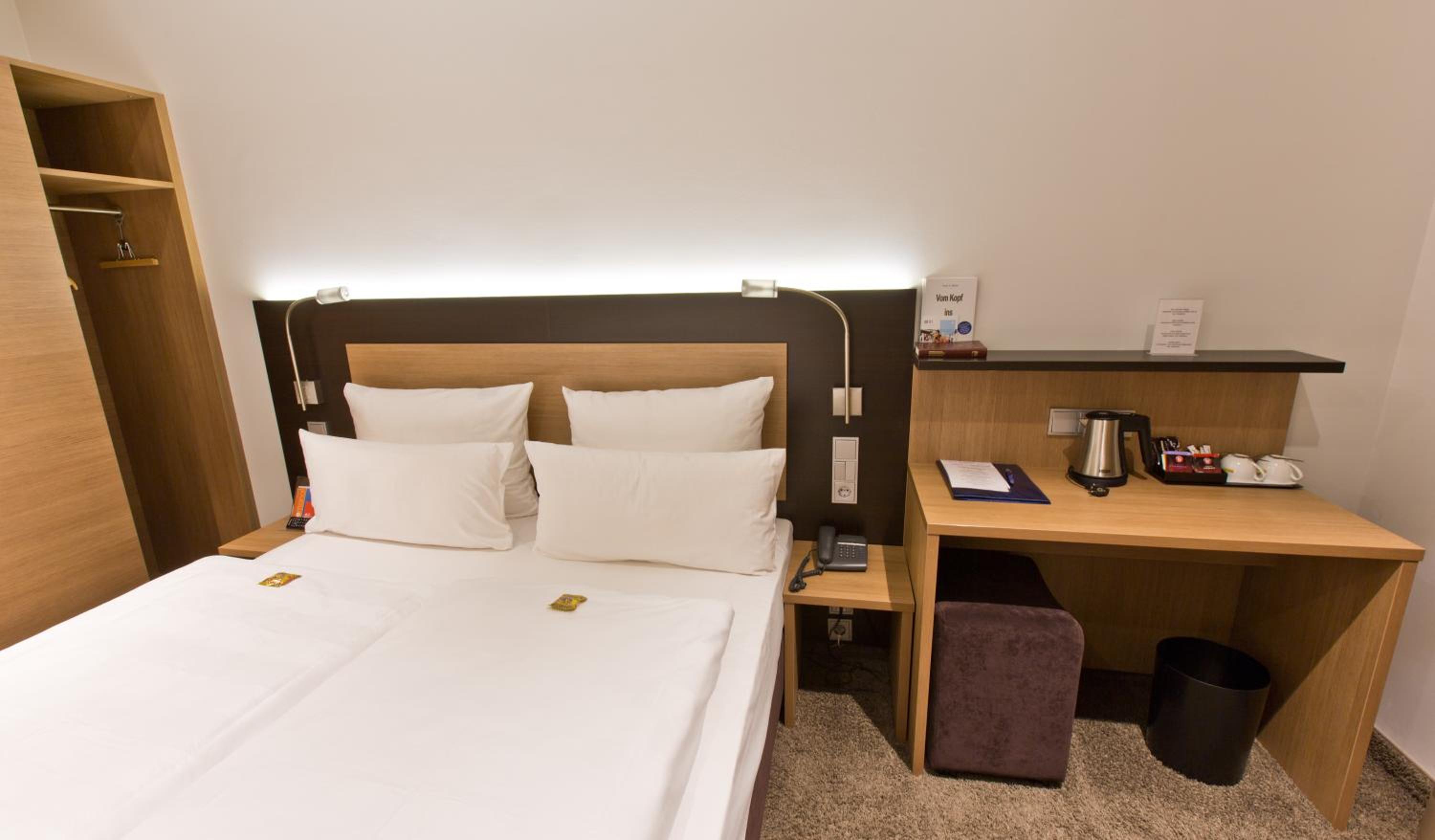 Standard Double Room - Photo 4