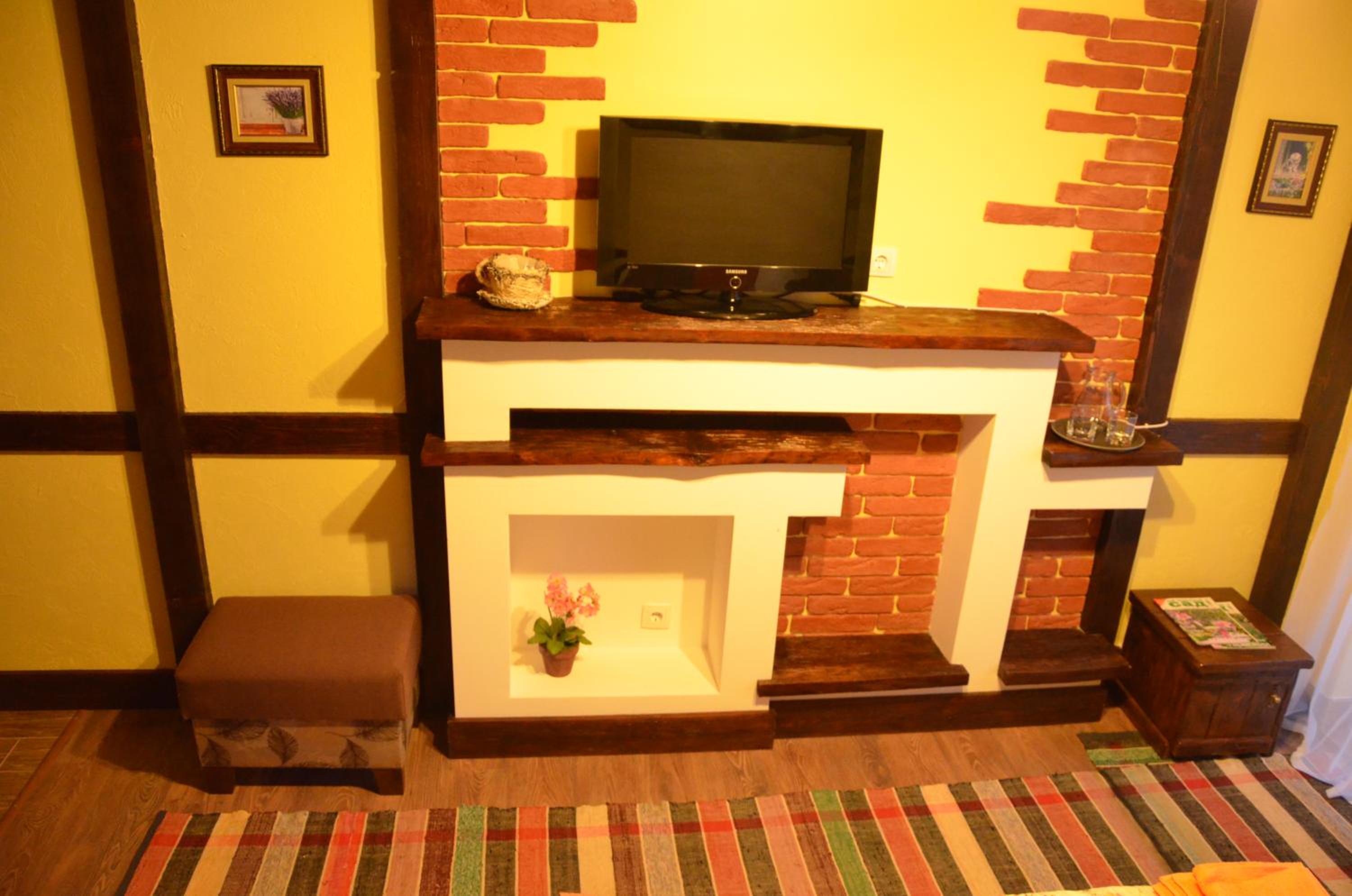 Family Room photo 1