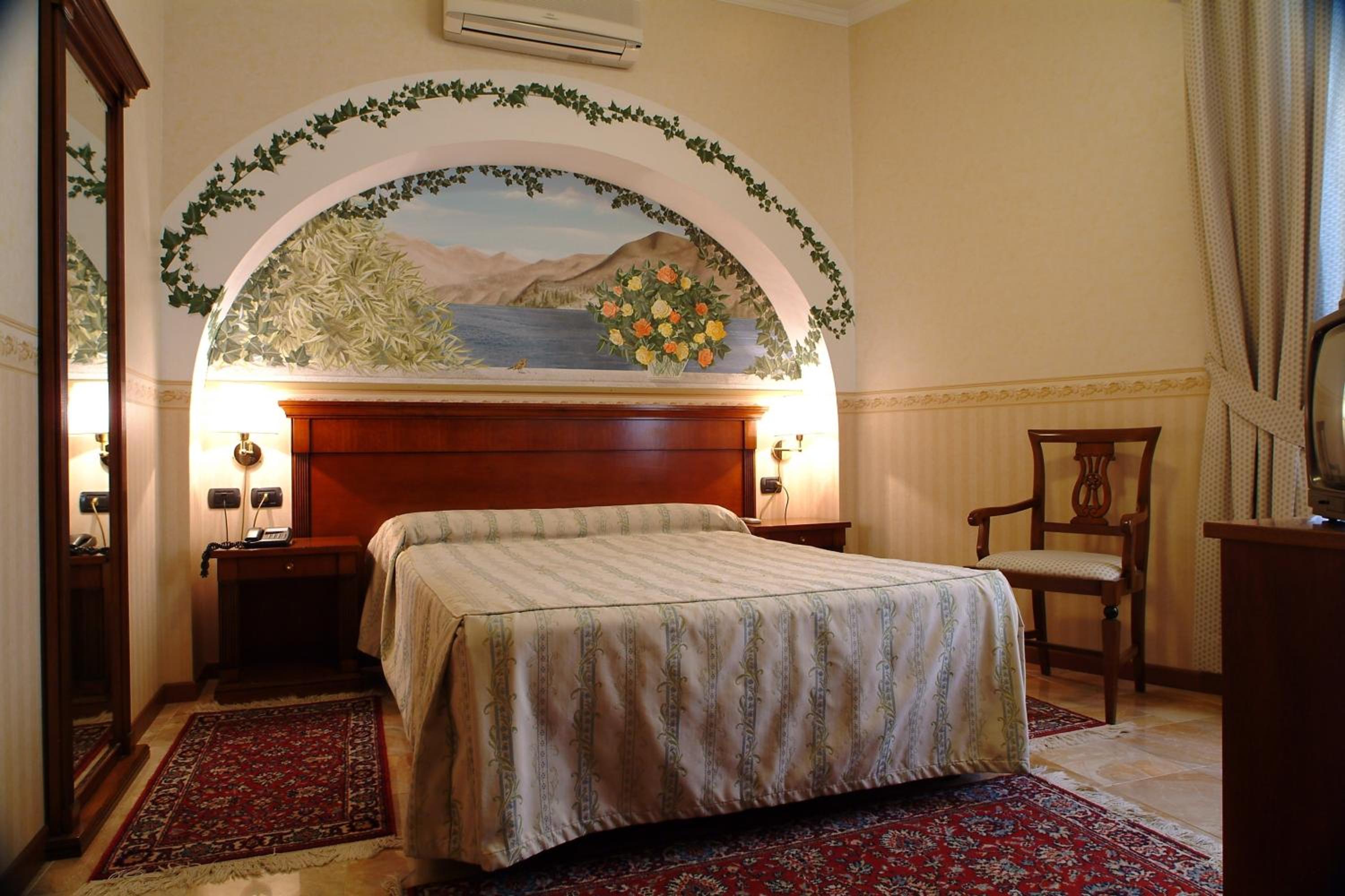 Double Room - Photo 15