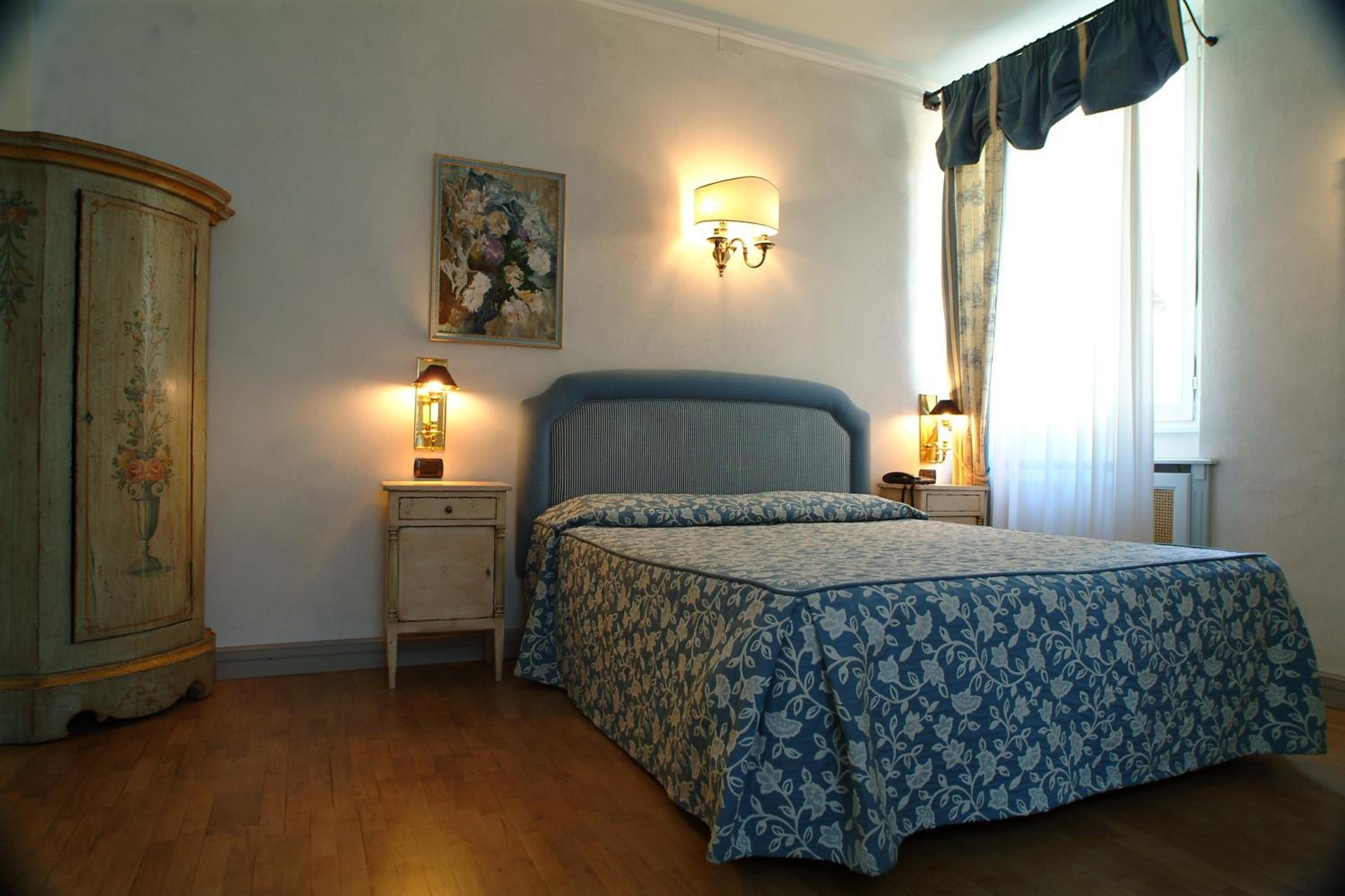 Double Room - Photo 19