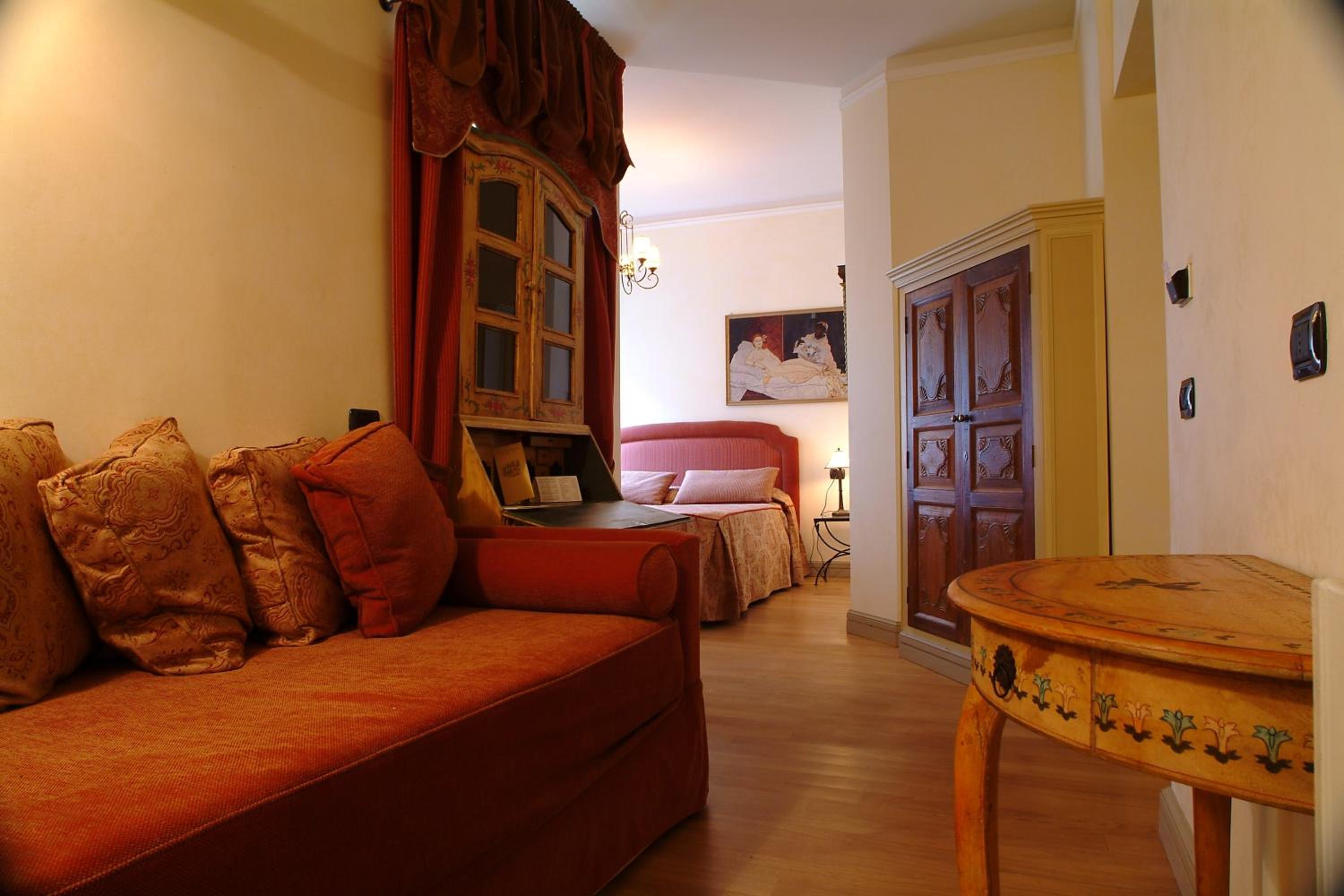 Double Room - Photo 20