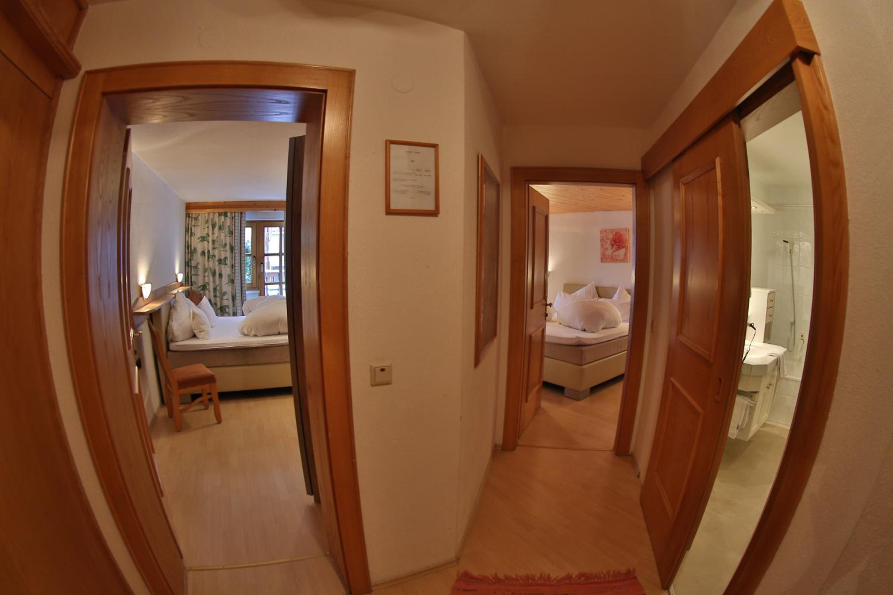Quadruple Room With Terrace photo 3