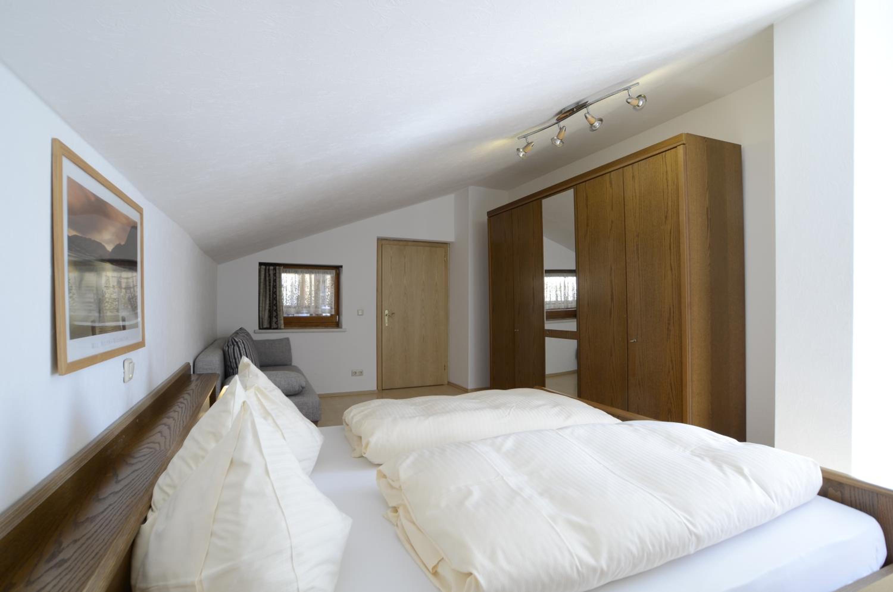 Apartment - Split Level photo 2